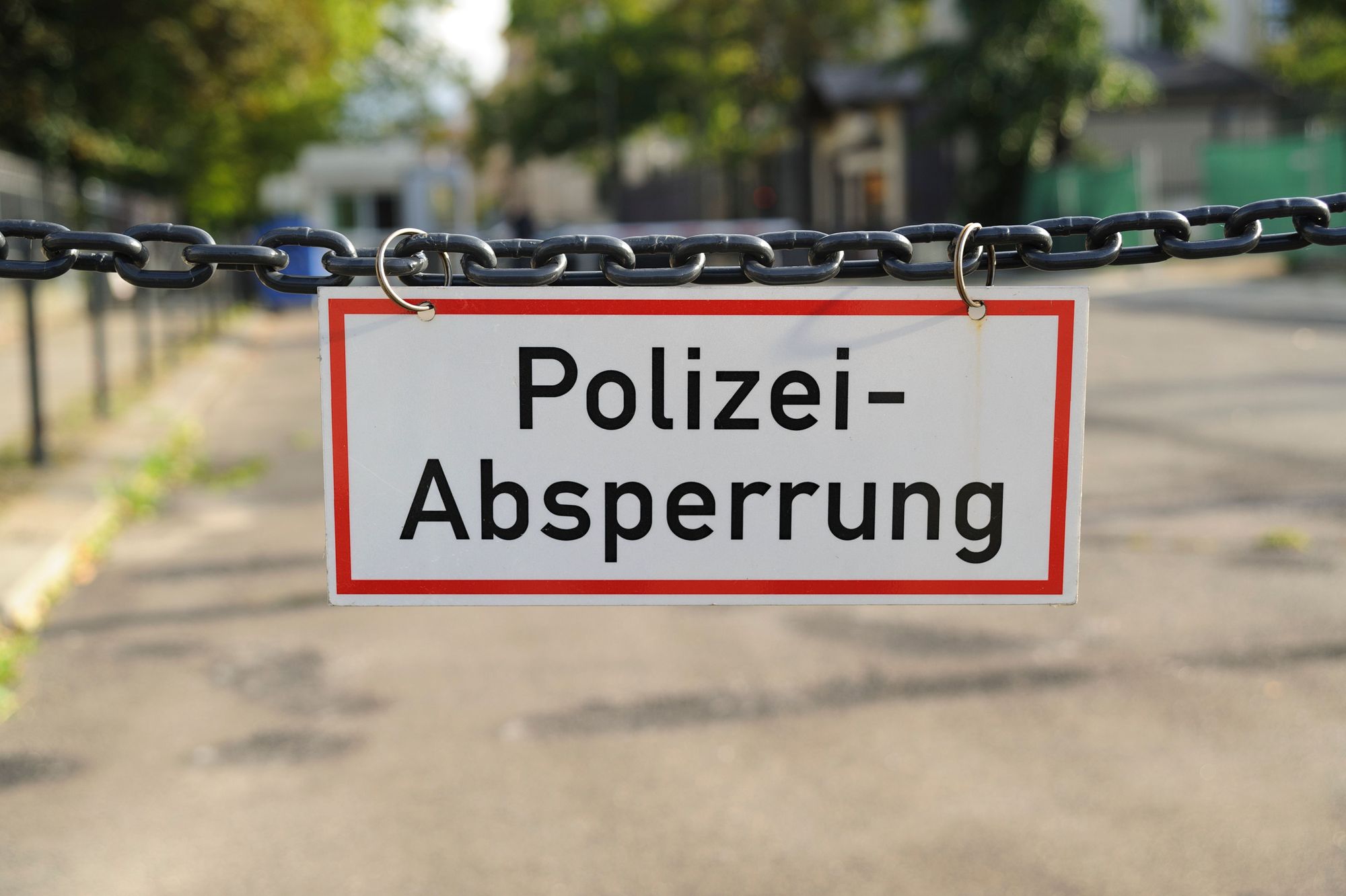 Rheinland-Pfalz:  Mann schießt mit Gewehr auf Kinder
