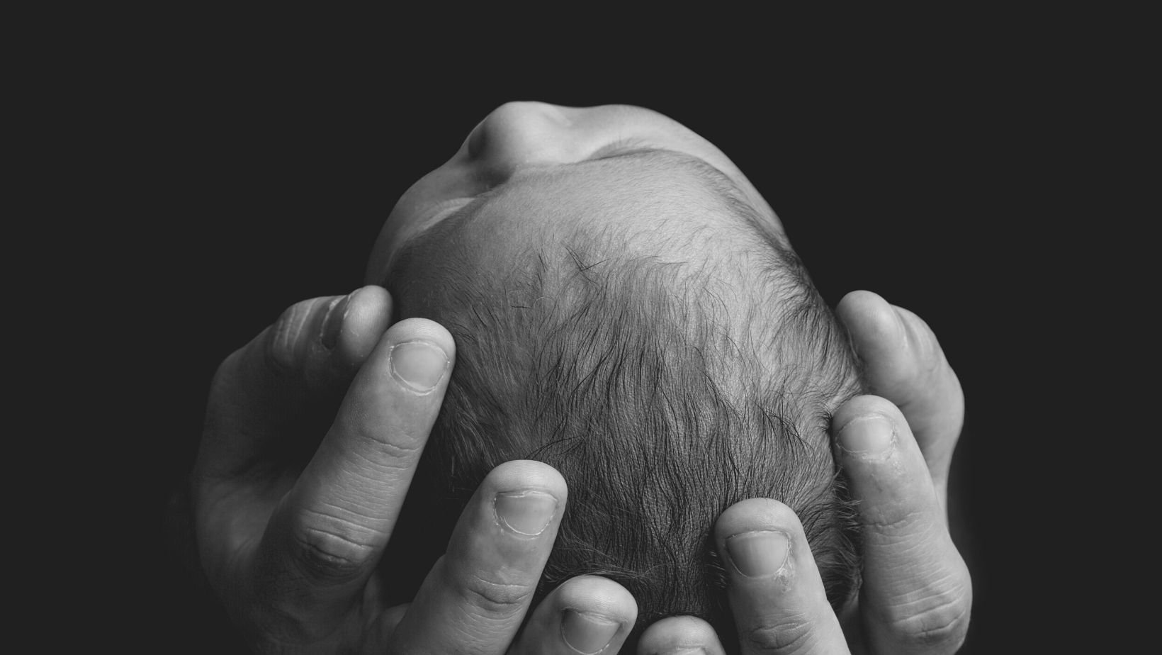 Saarland: Paar verkauft Babys