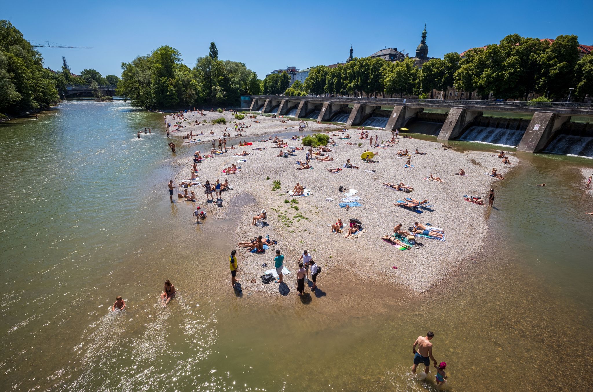Heiterer Wochenstart in Deutschland