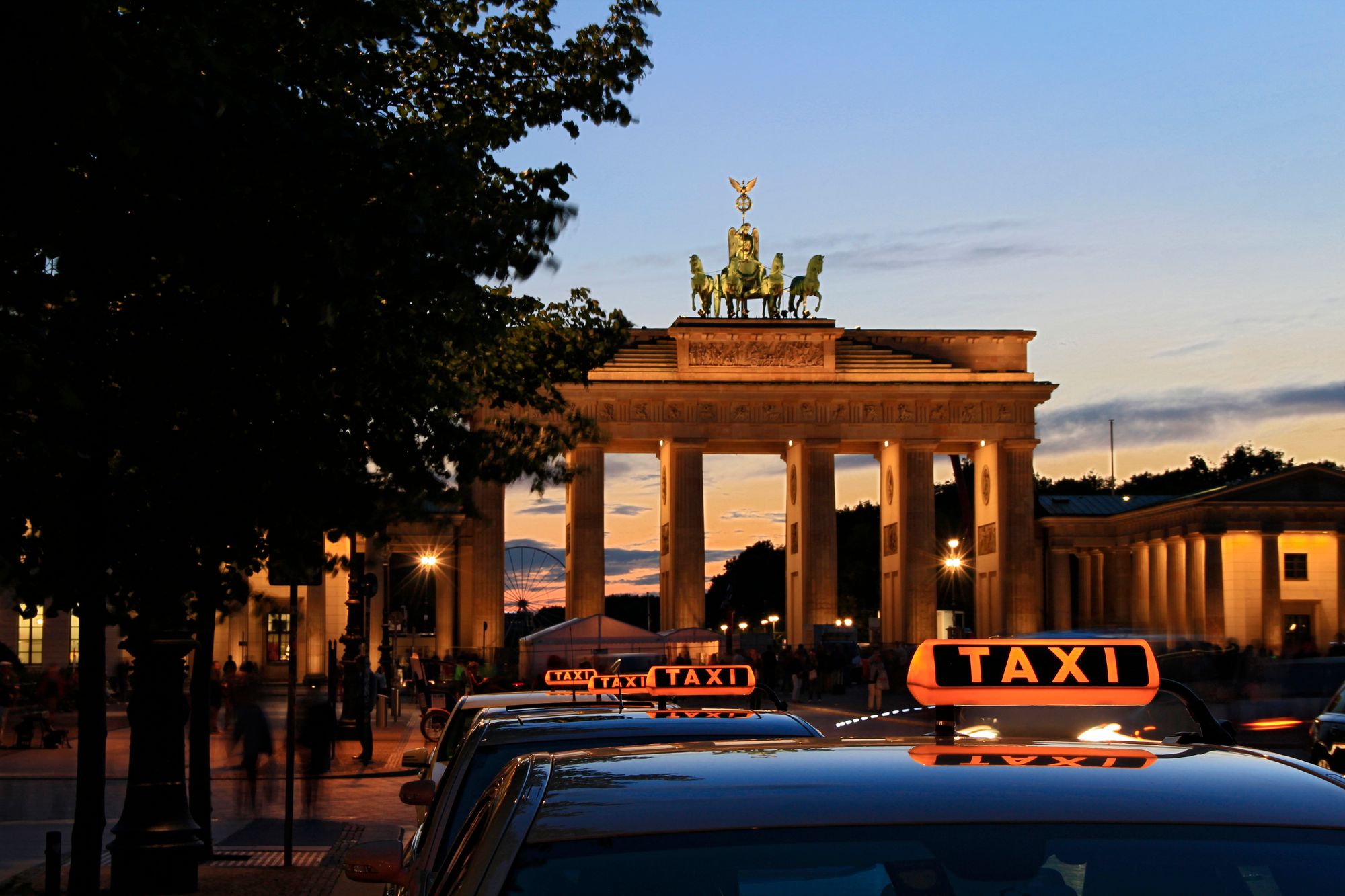 Taxifahrer schießt auf Maskenverweigerer