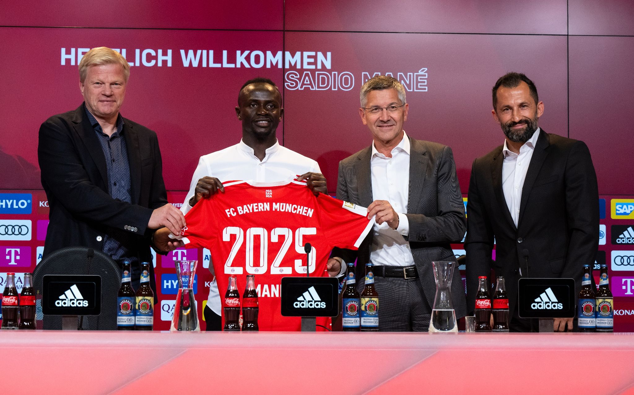 Nach Mané-Transfer: FC Bayern bekräftigt Lewandowski-Linie