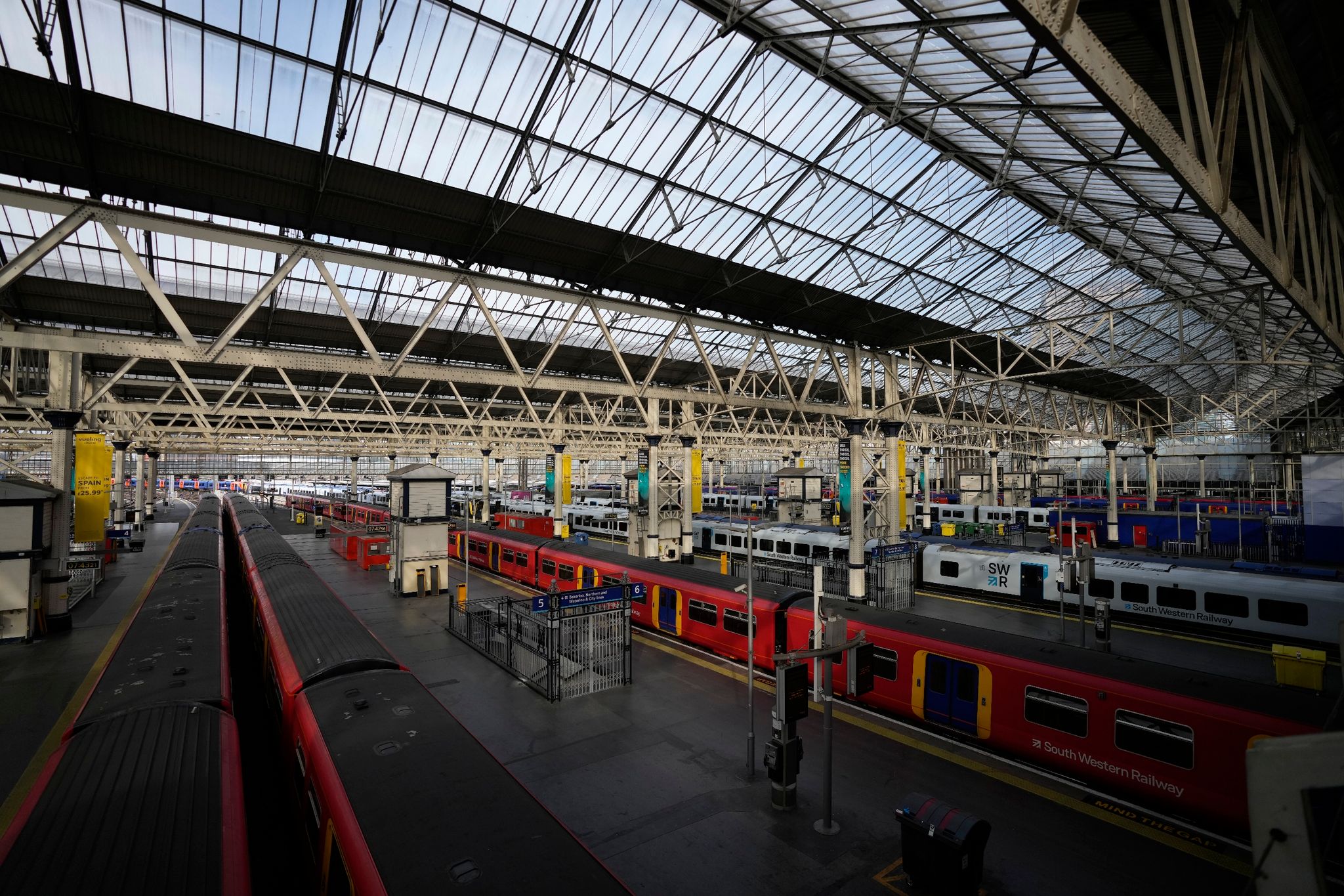 Größter Bahn-Streik seit rund 30 Jahren hat begonnen