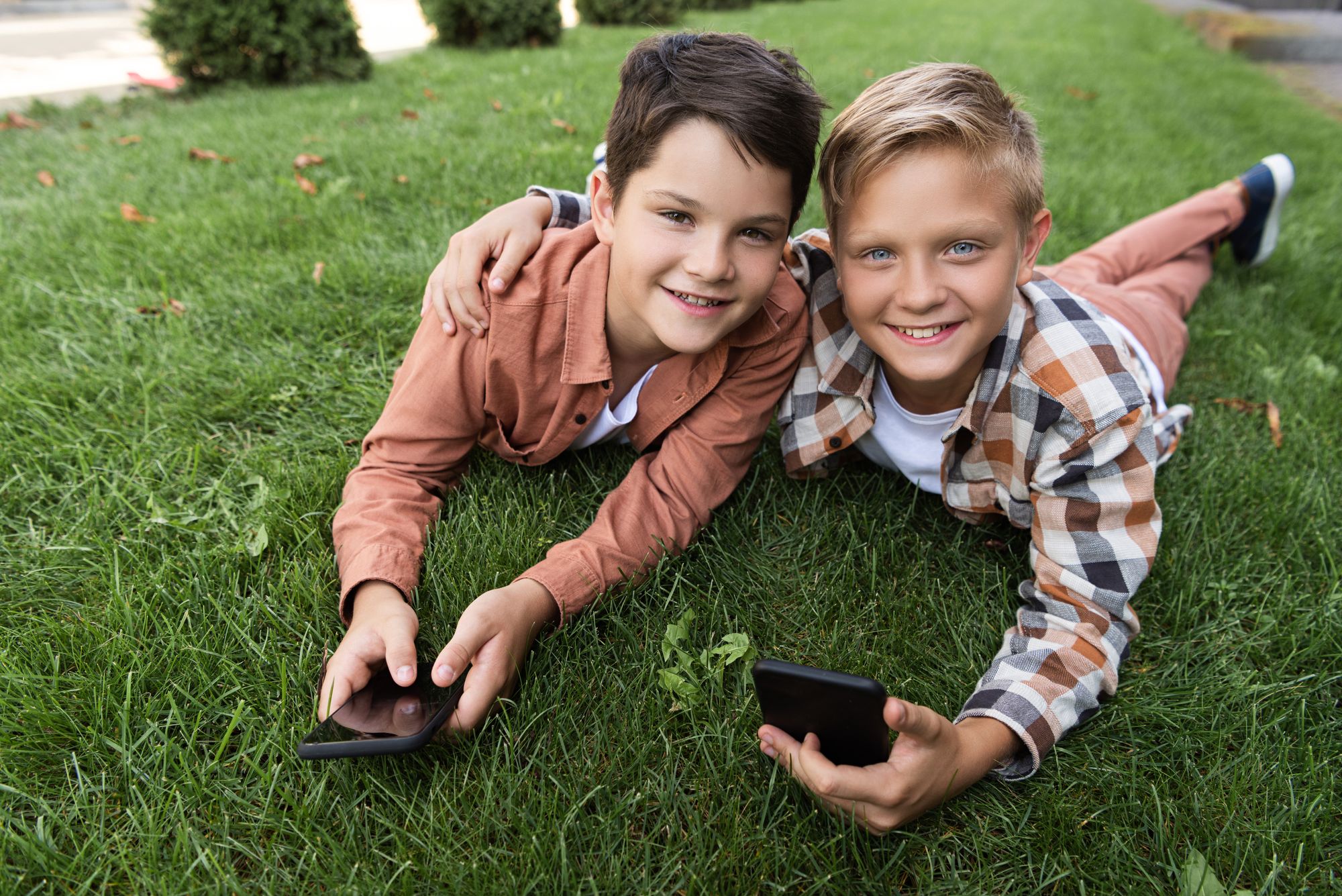 Zwei Teenager in Schweden gefoltert und lebendig begraben