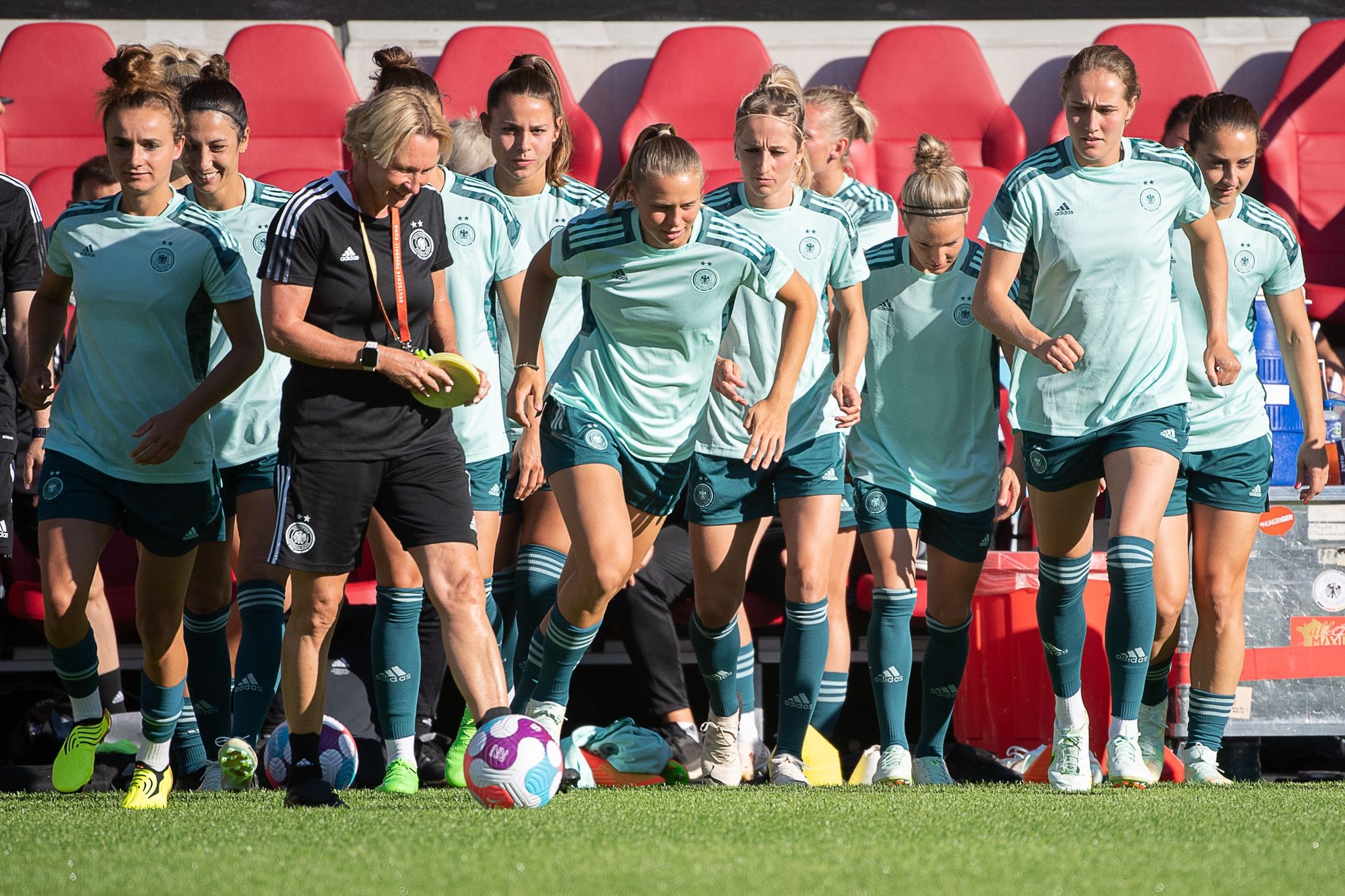 Deutschlands Auftakt gegen Dänemark: Wiedersehen mit Harder