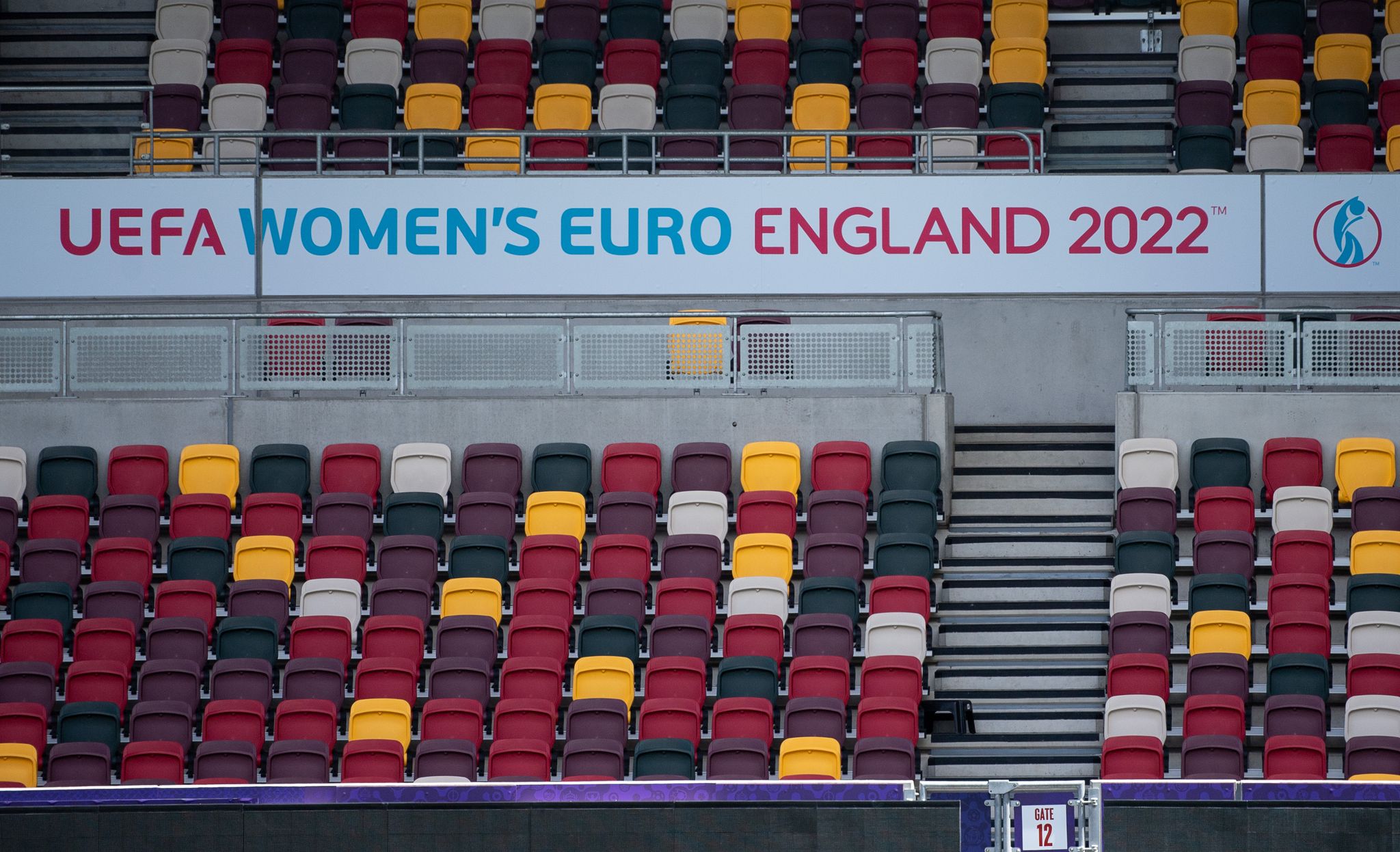 Auftakt vor 74.000 Zuschauern: Frauen-EM als Zeitenwende?