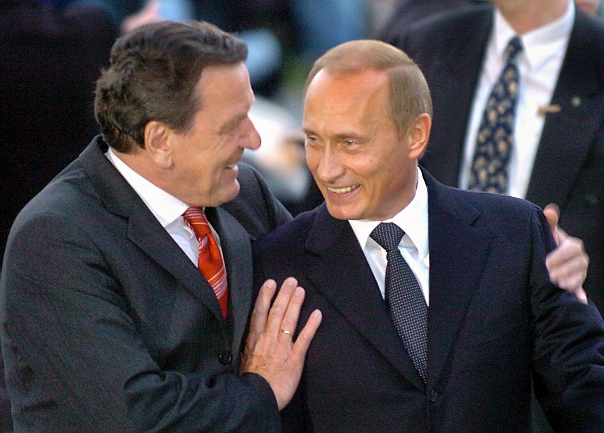Putin-Freund Gerhard Schröder – SPD verhandelt über Parteiausschluss