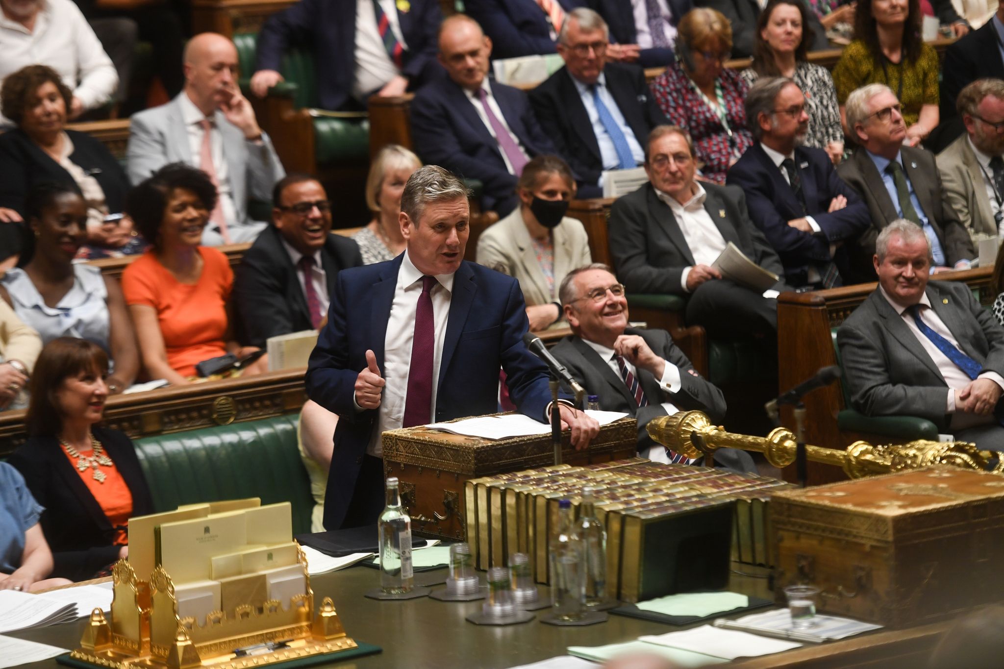 Unterhaus nimmt umstrittenen Gesetzentwurf zu Nordirland an