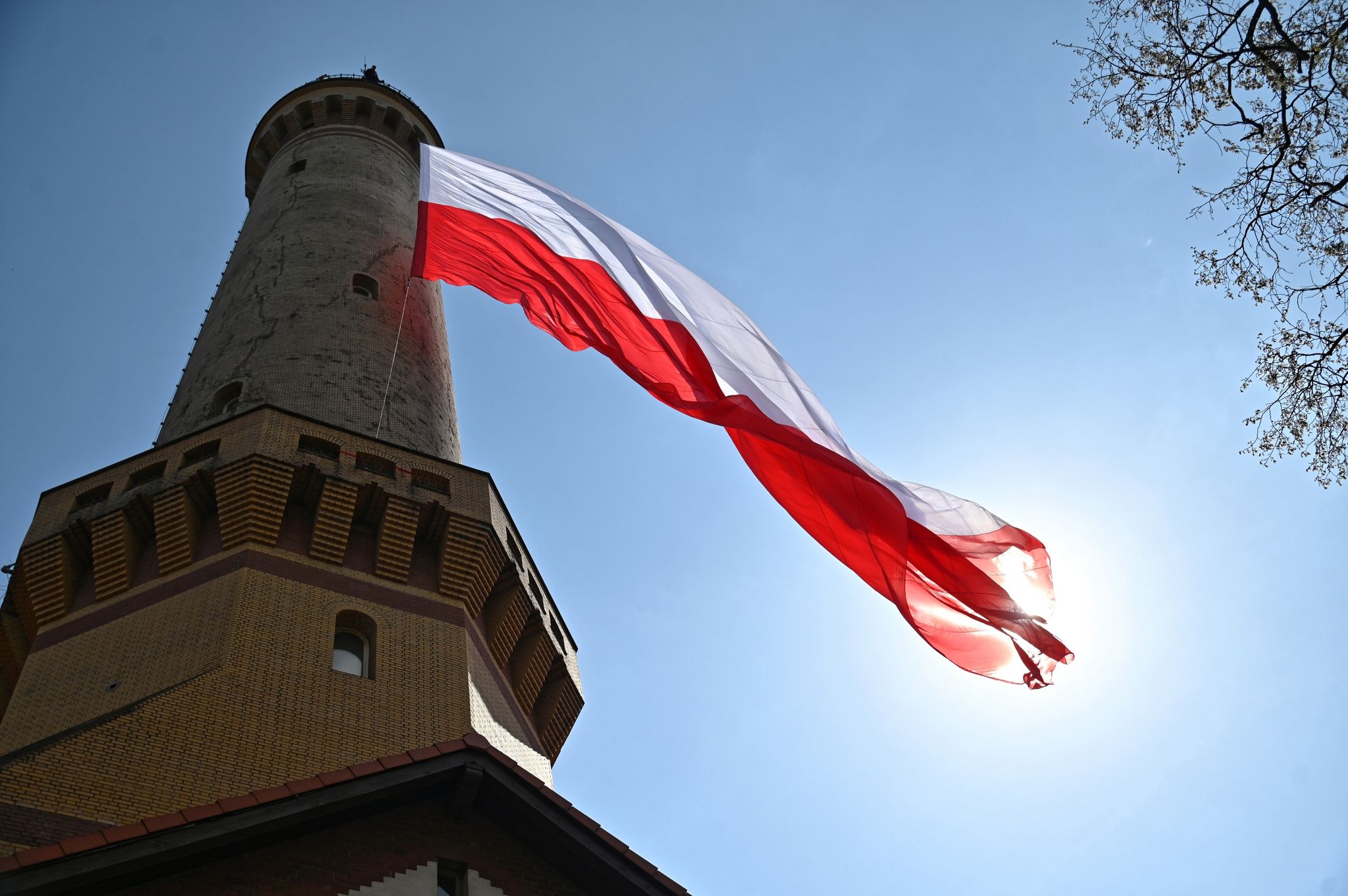 Polens Post will Beschäftigte an der Waffe ausbilden