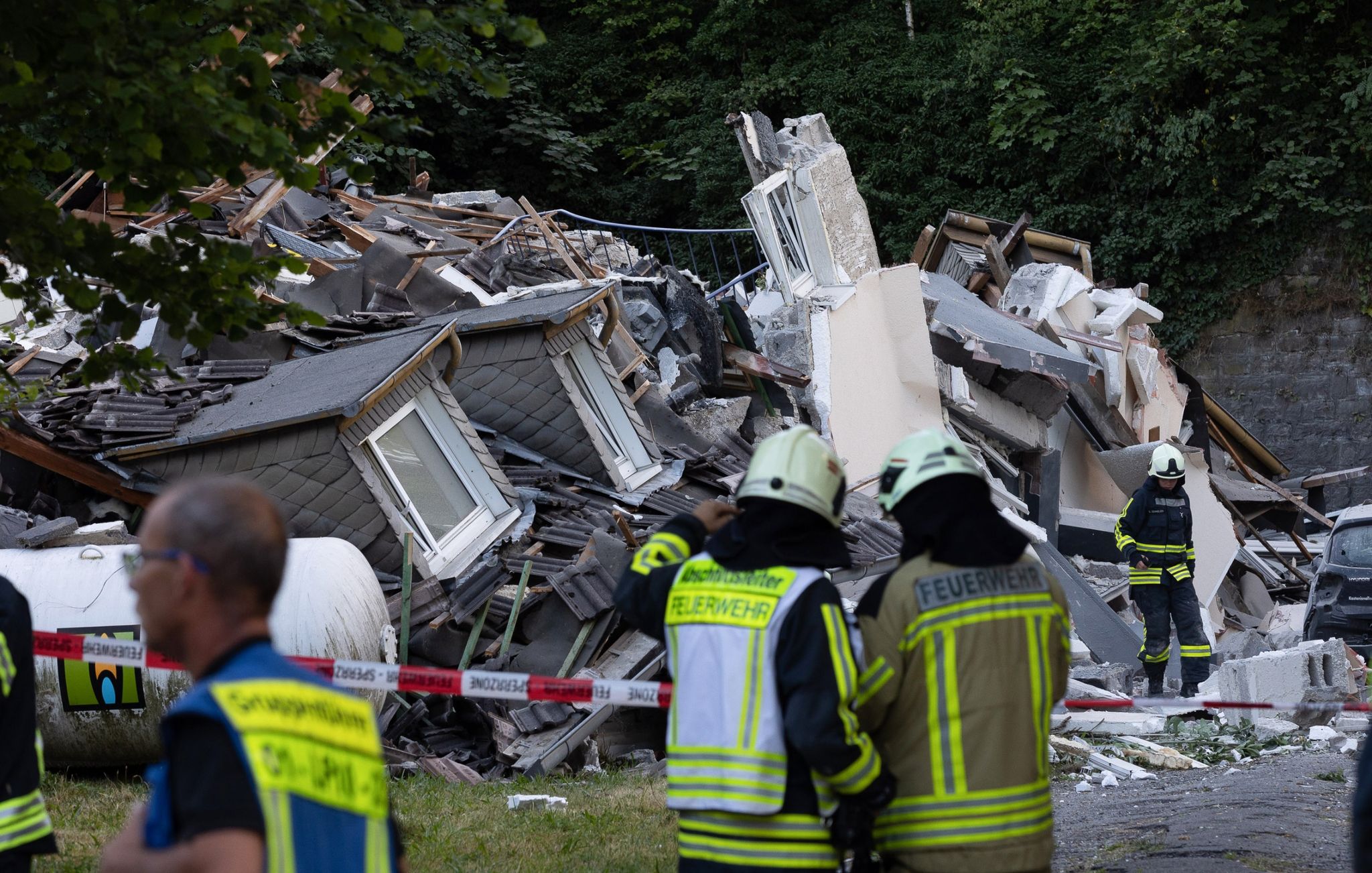 Haus eingestürzt – Gebäude in NRW explodiert