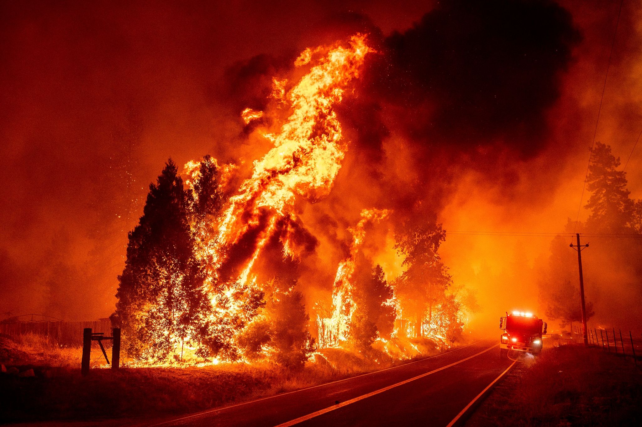 Notstand: Feuer nahe US-Nationalpark Yosemite