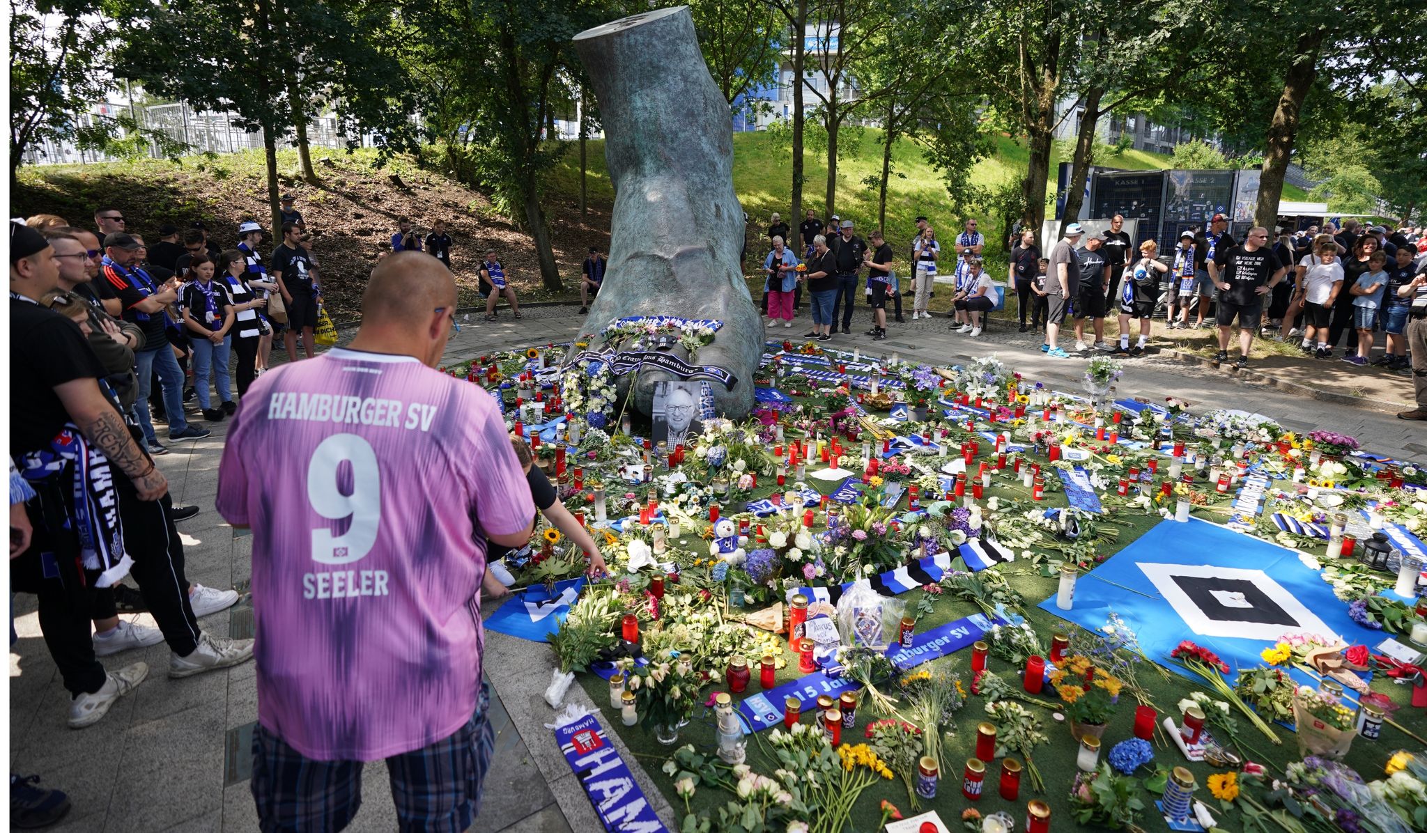«Ging wenig um Fußball»: HSV gedenkt Seeler – und verliert