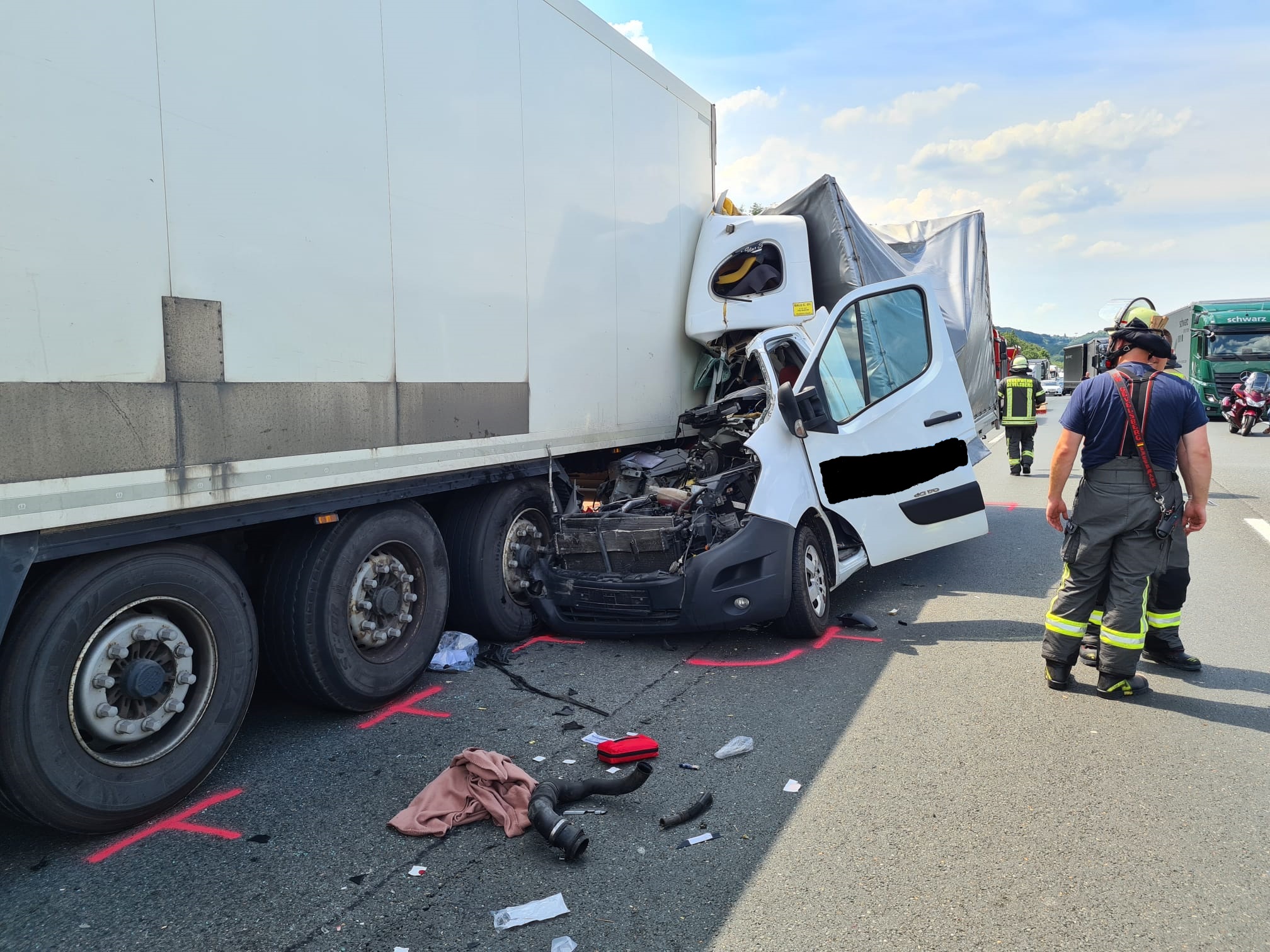 Schwerer Verkehrsunfall auf Bundes-Autobahn