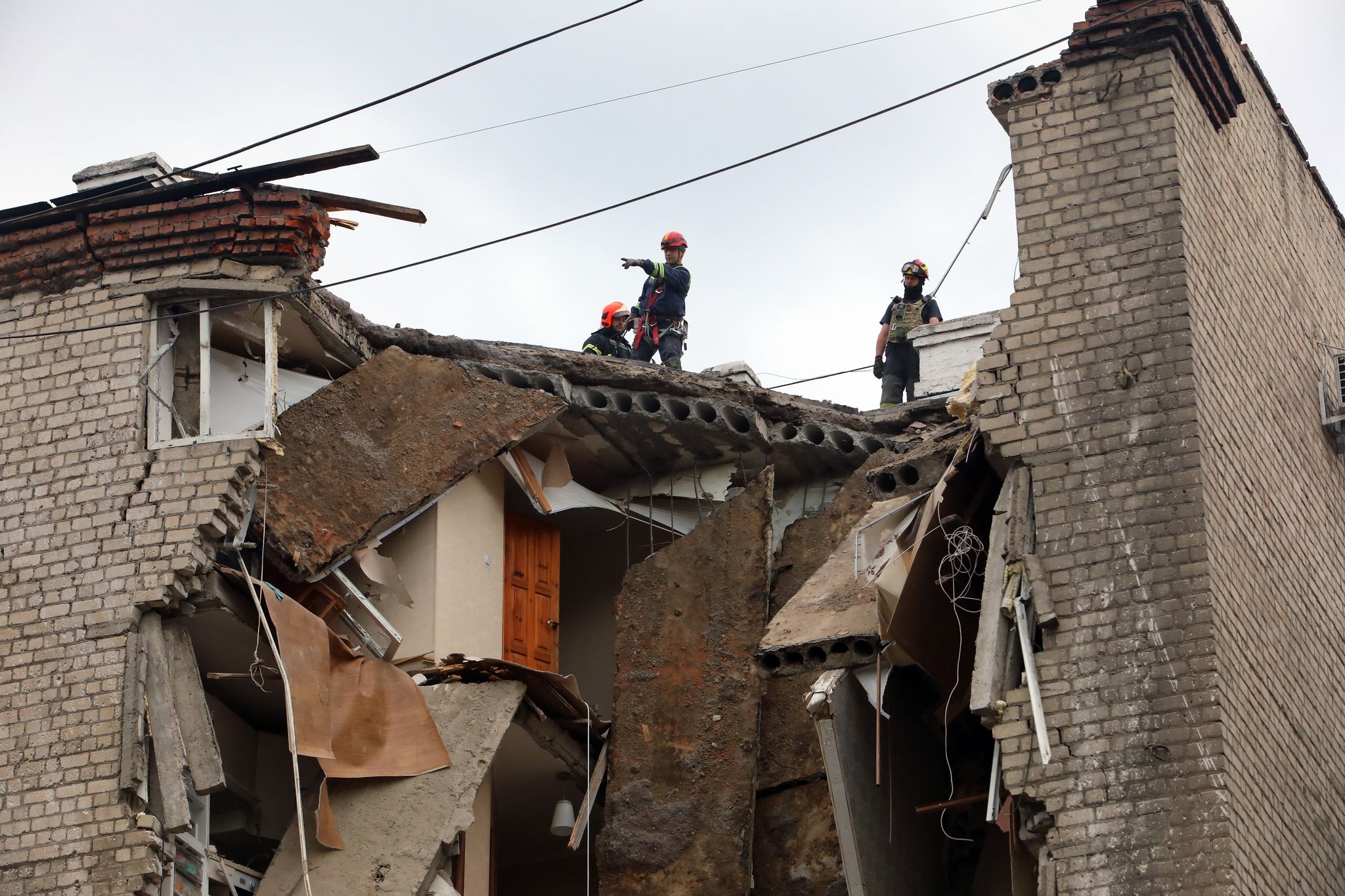 «Papa, das war’s. Sie ist tot»: Kriegsszenen in Charkiw