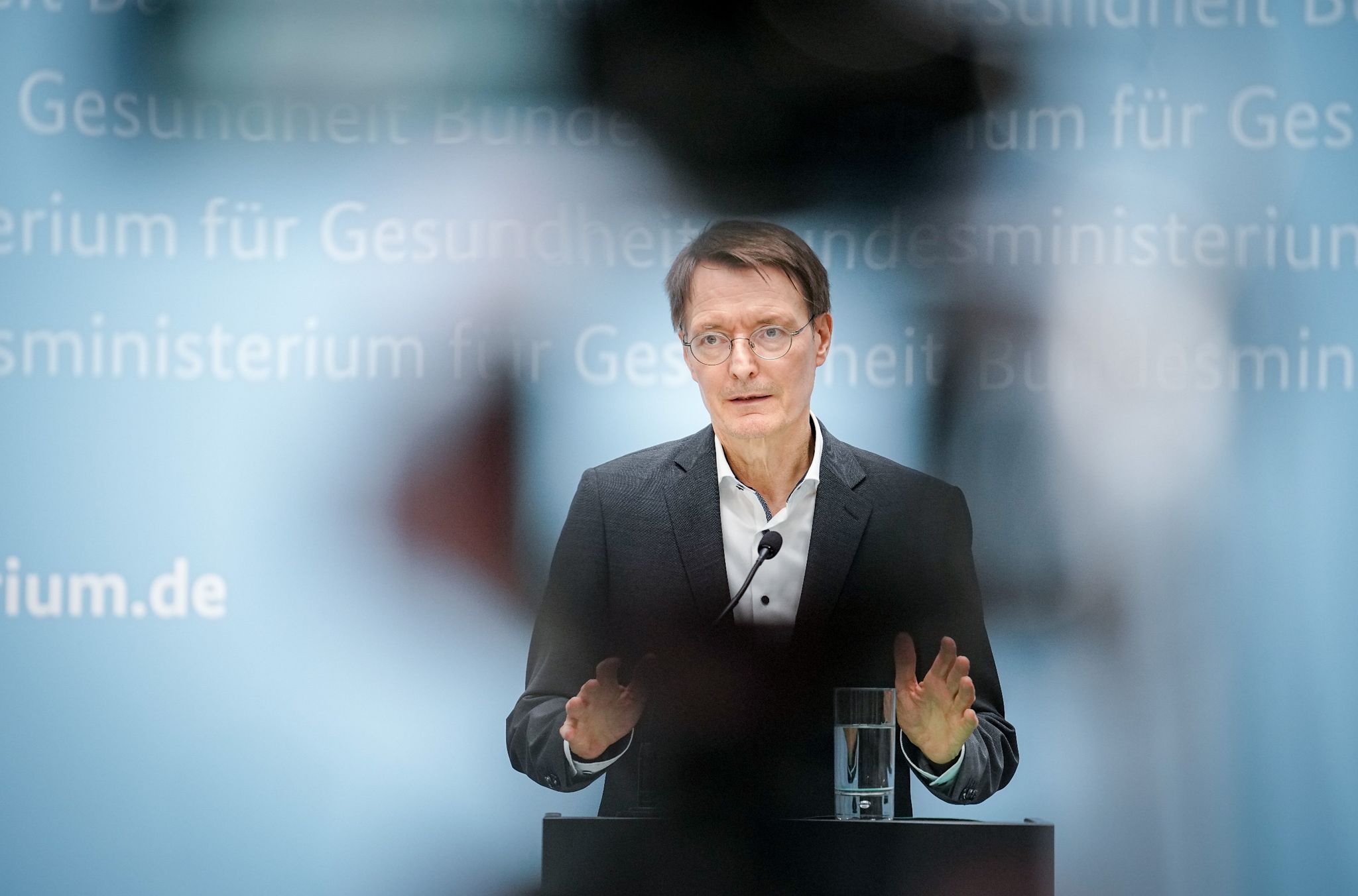 Lauterbach befürchtet «schweren» Corona-Herbst