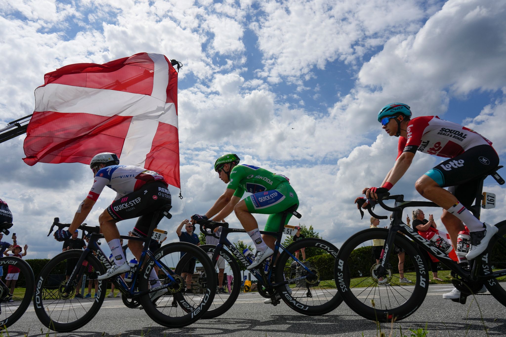 Schicksalssiege für Sprint-Rivalen Jakobsen und Groenewegen