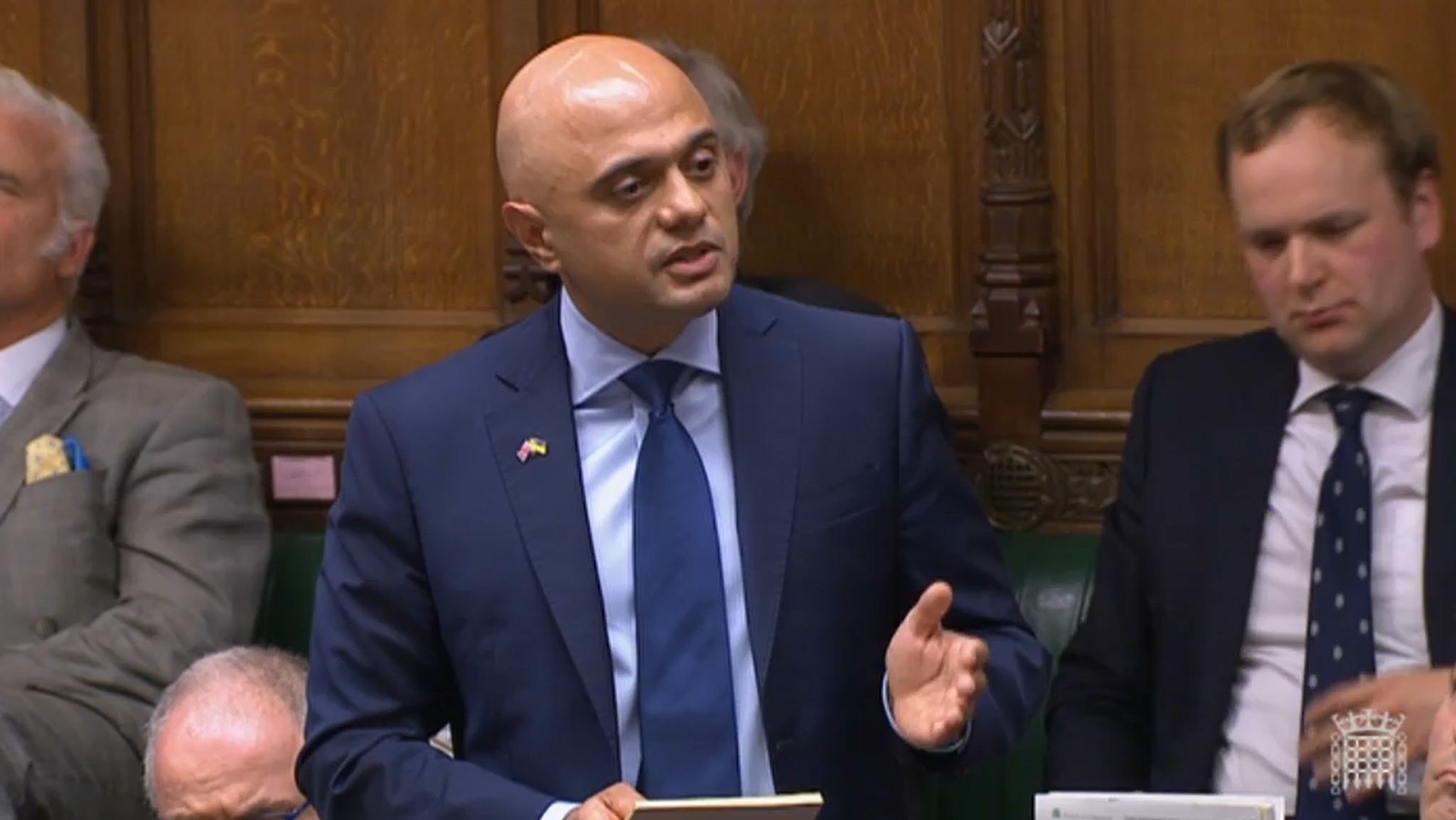 Premier Johnson will trotz scharfer Kritik weitermachen