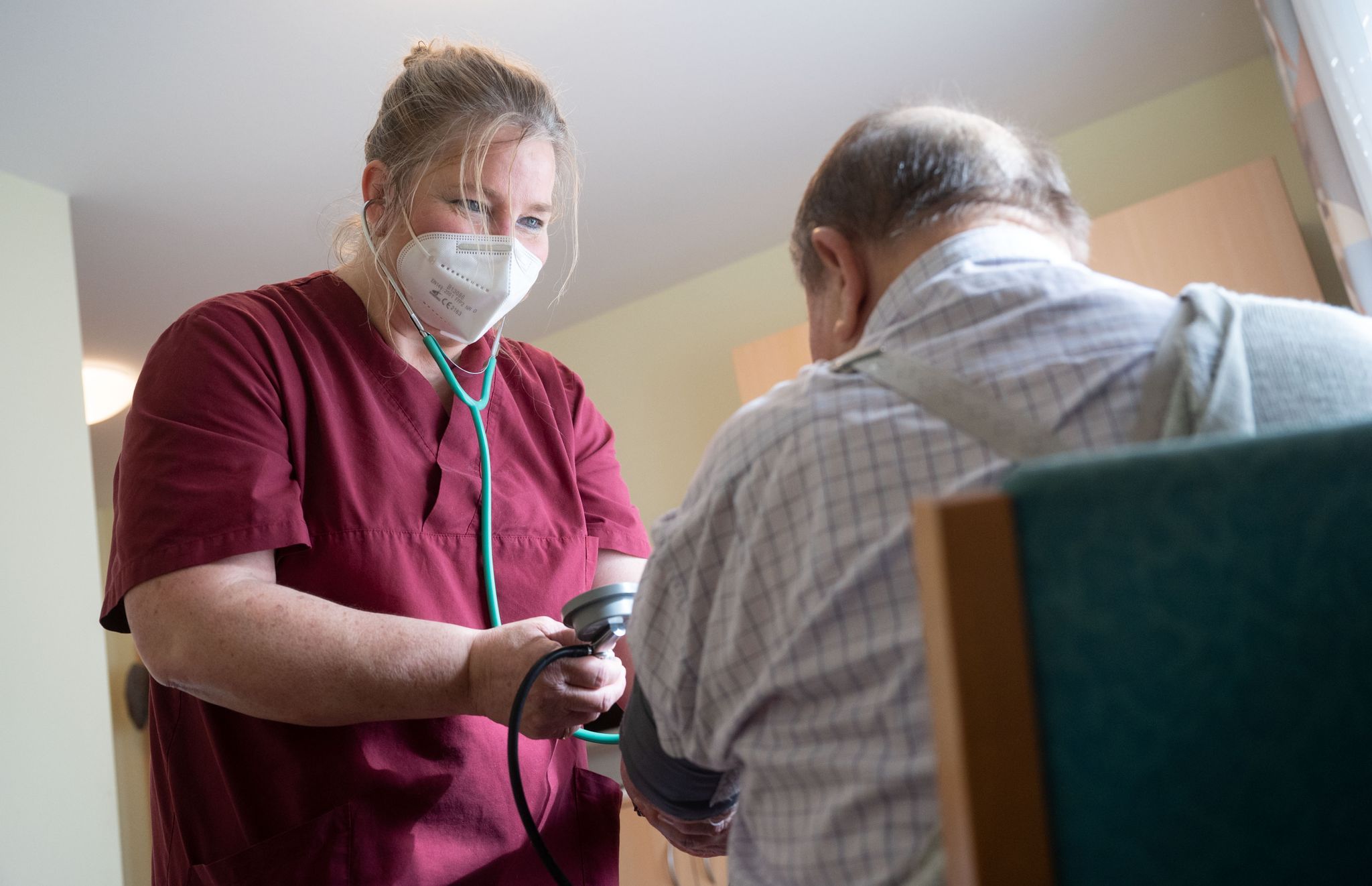 Pflege im Heim wird teurer – auch mit neuem Kostendämpfer