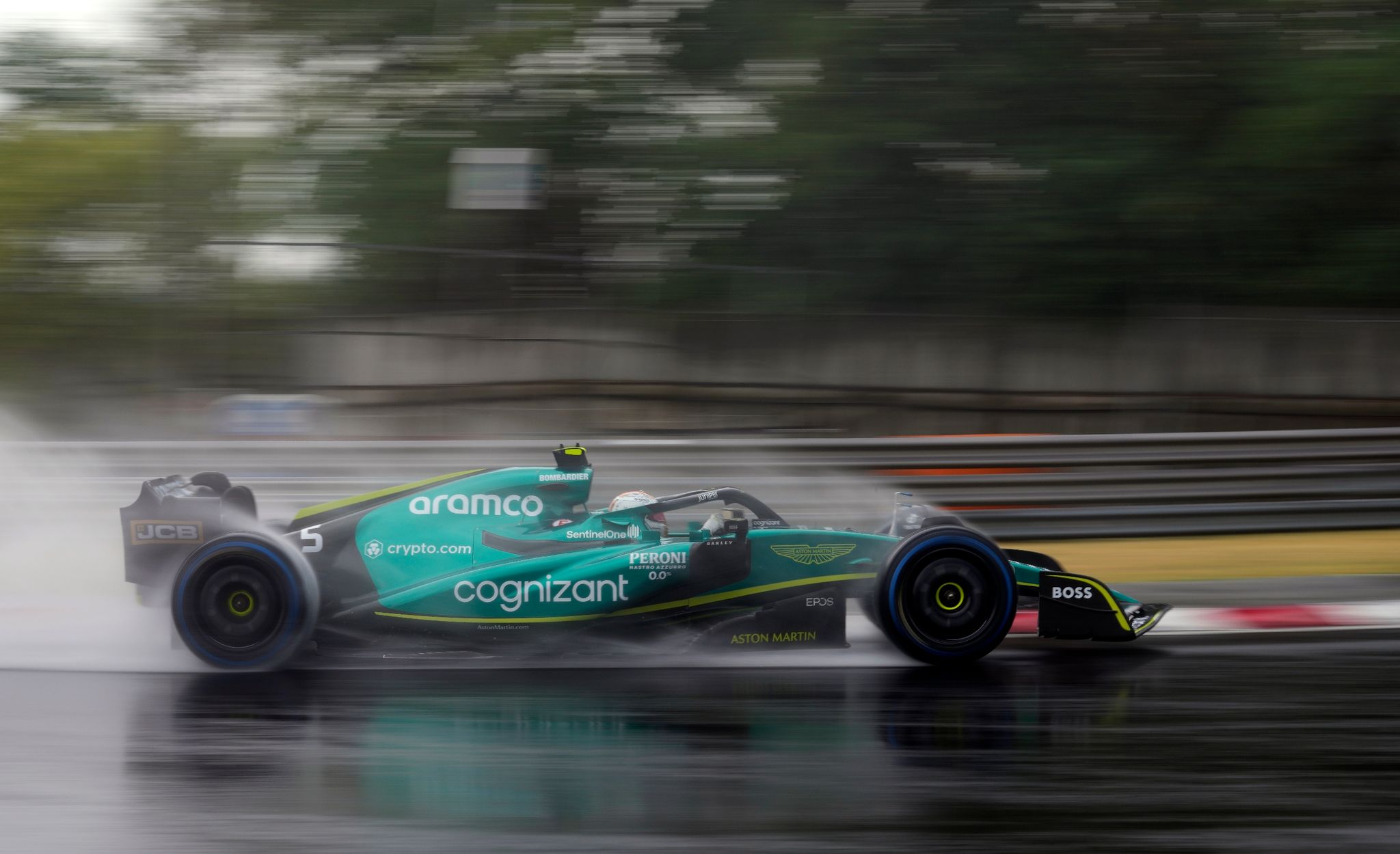 Russell wird zum Spielverderber: Erste Karriere-Pole