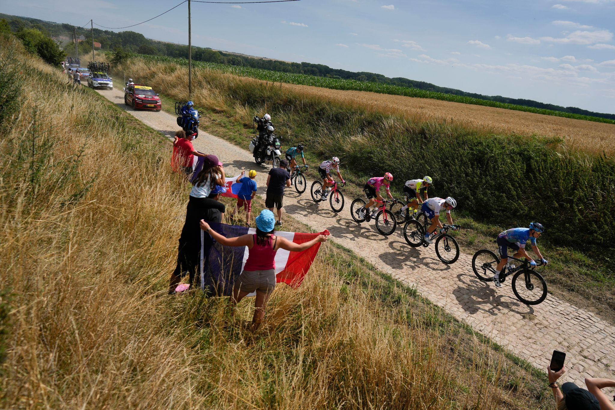 Pleiten und Stürze: Tour-Traum von Roglic zerplatzt