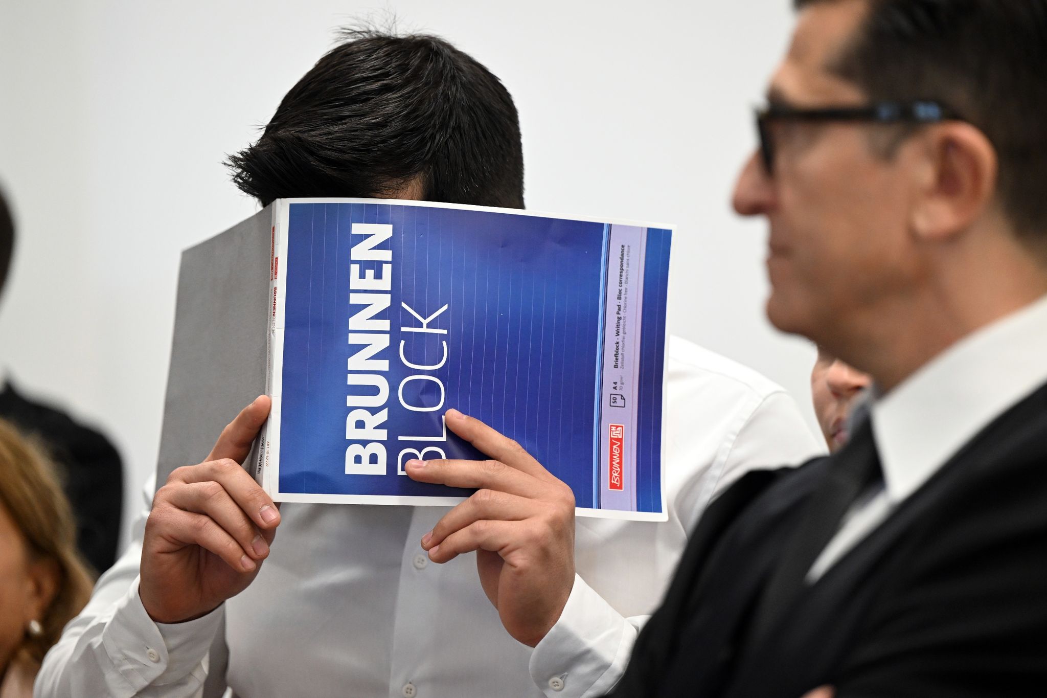 Mutmaßlicher Juwelendieb in Köln vor Gericht