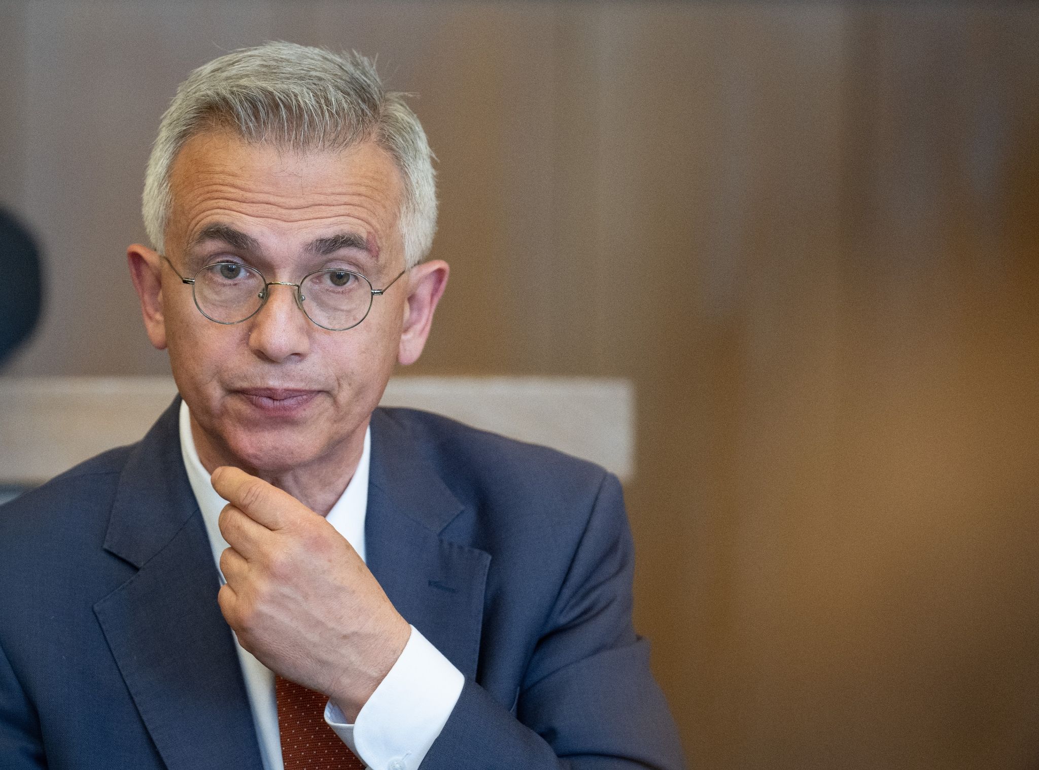Umstrittener Frankfurter OB will Ende Januar 2023 abtreten