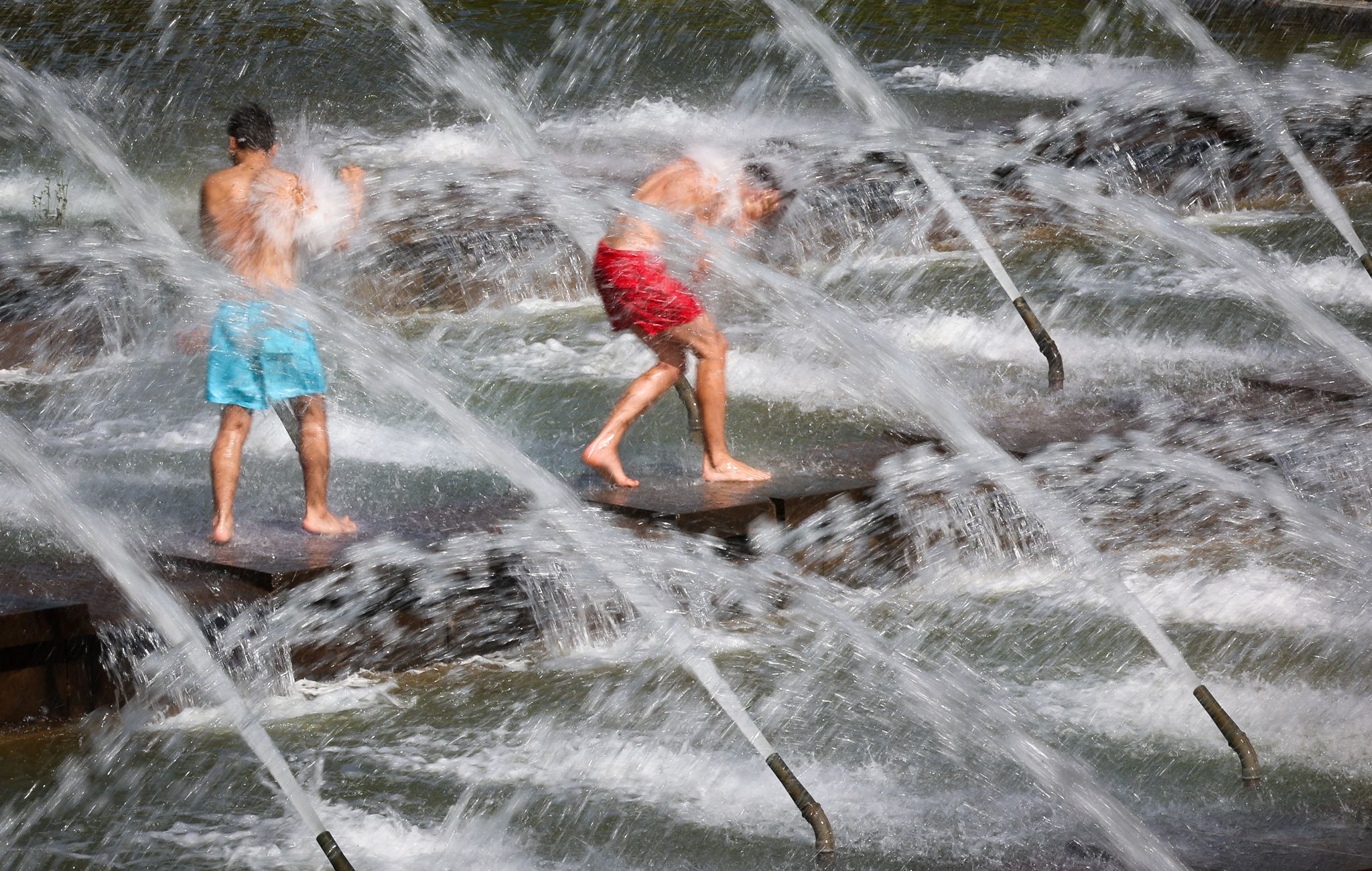 Heißester Tag der Woche erwartet – Gluthitze und Gewitter