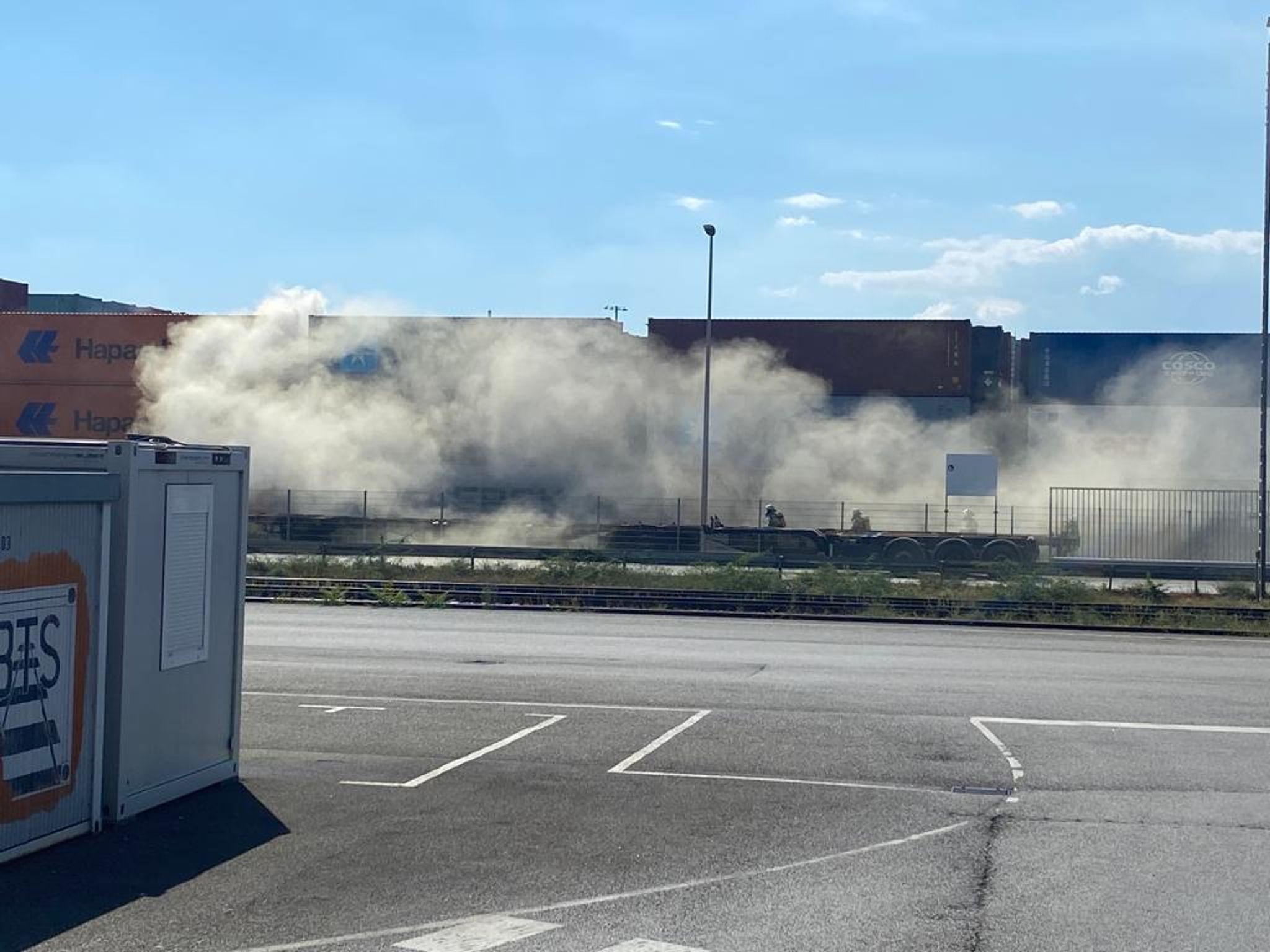 Chemieunfall im Mannheimer Hafen macht Helfern zu schaffen