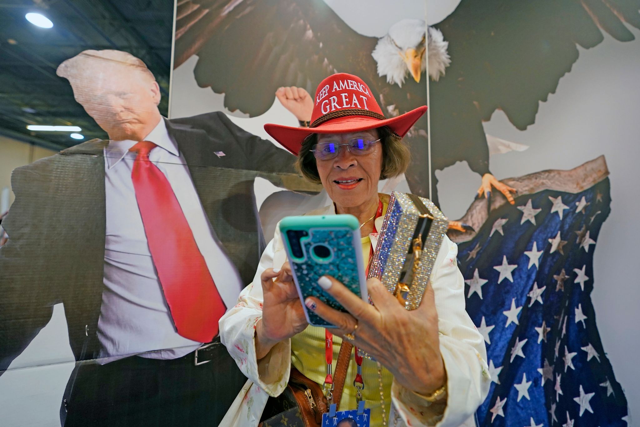 «Wir lieben Trump»: Jubel und Hetze bei Konferenz in Texas