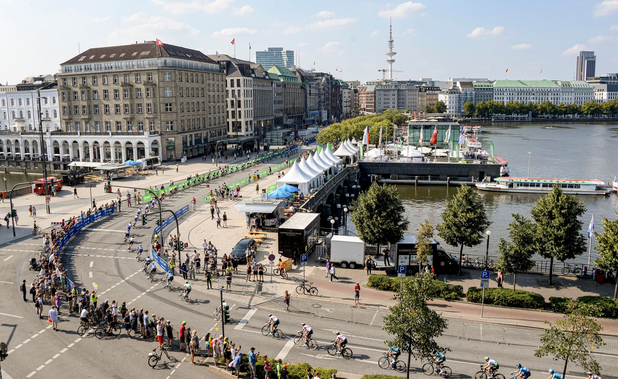 Cyclassics: Haller stiehlt Superstar van Aert die Show