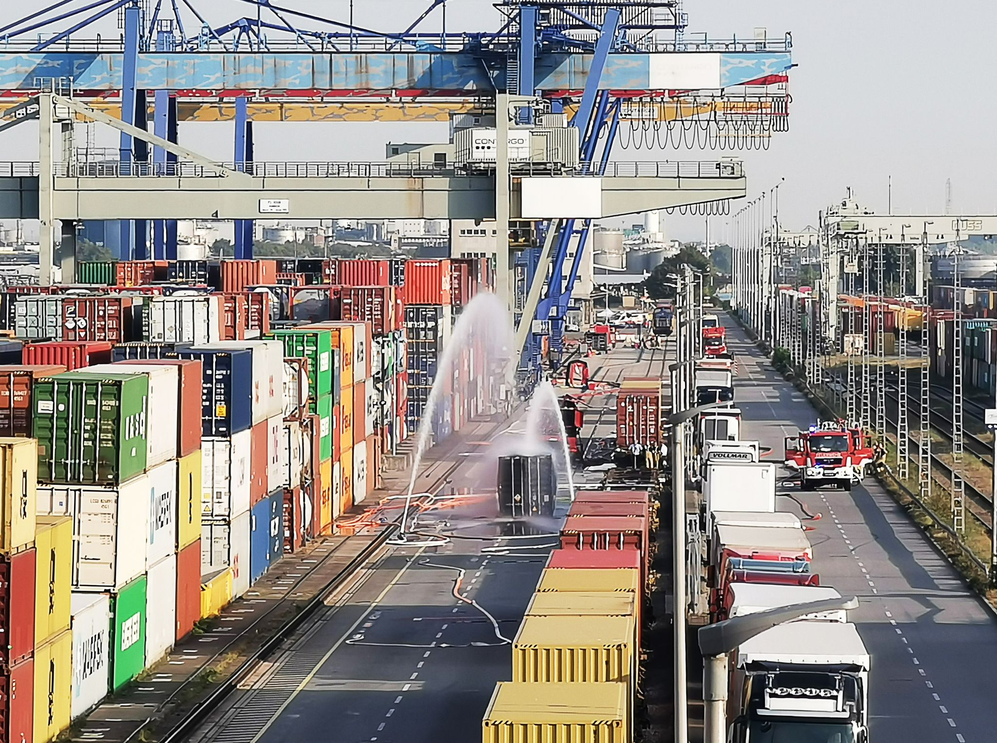 Nach Chemieunfall in Mannheim: Fässer werden weiter gekühlt