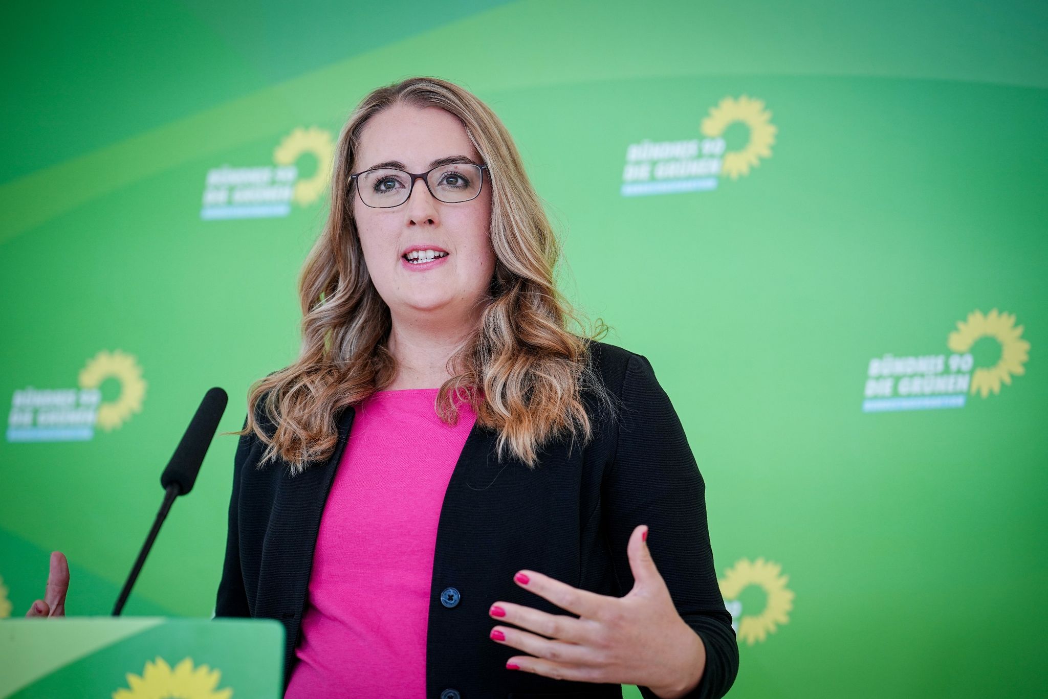 Grüne drängen auf Anschlusslösung für 9-Euro-Ticket