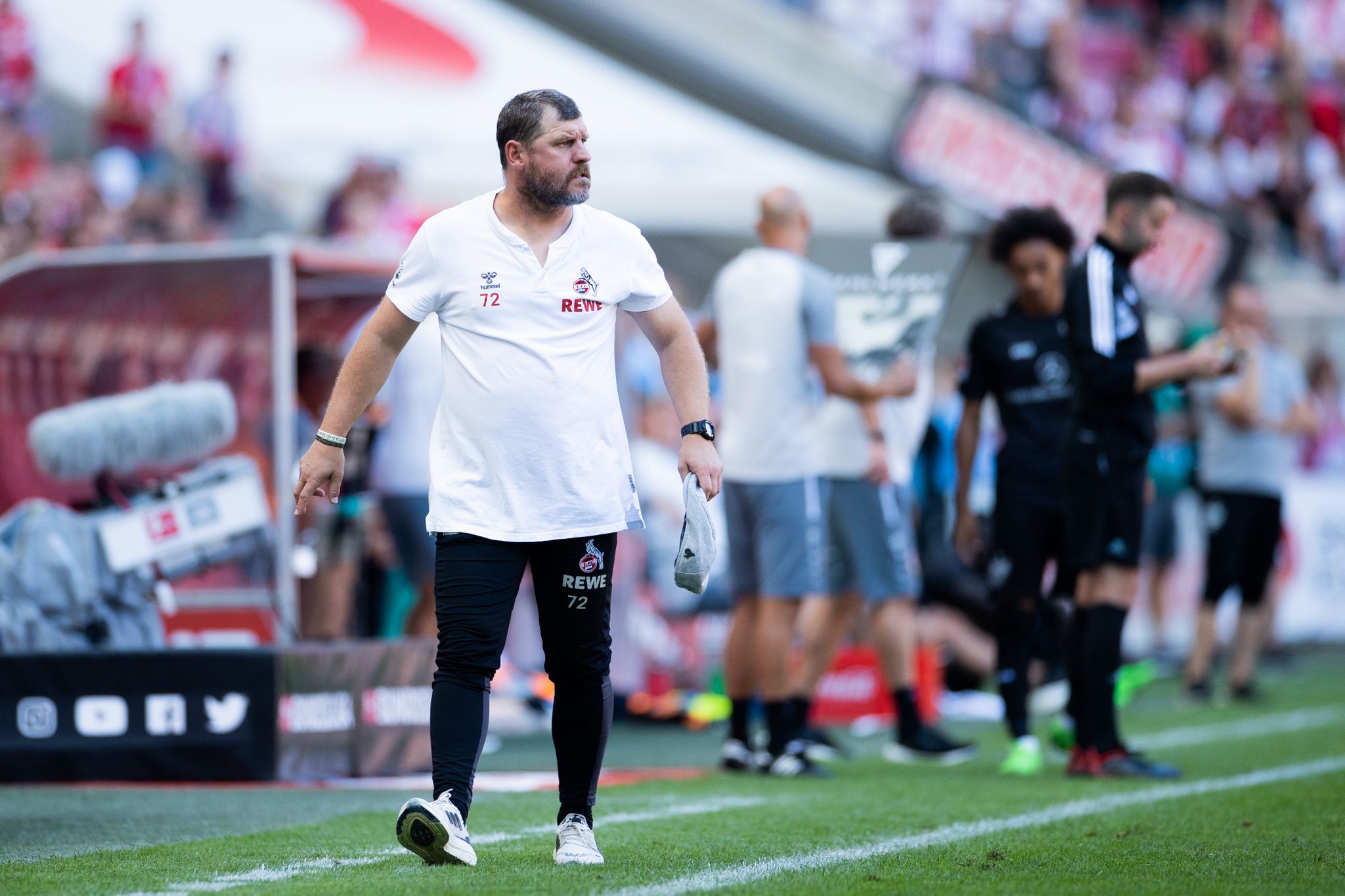 Schwere Beine, müde Köpfe: Köln zahlt Tribut für Euro-Partys