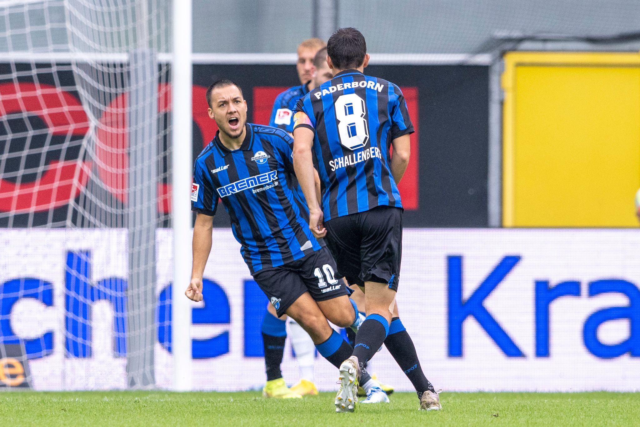 Torspektakel: Paderborn im Rausch, Kantersieg für Karlsruhe
