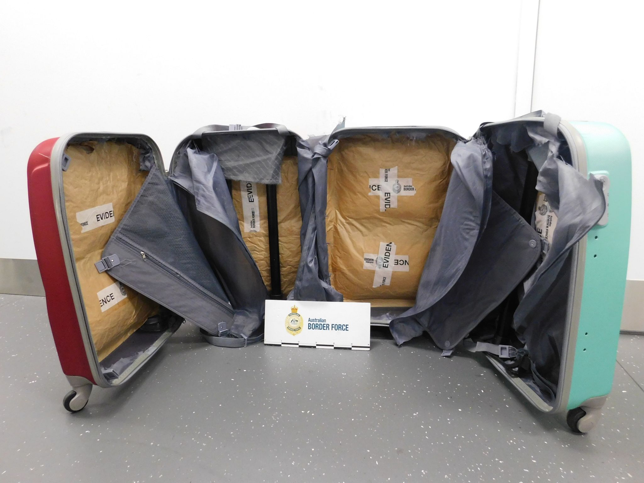 Zwei Deutsche wegen Drogenschmuggels angeklagt