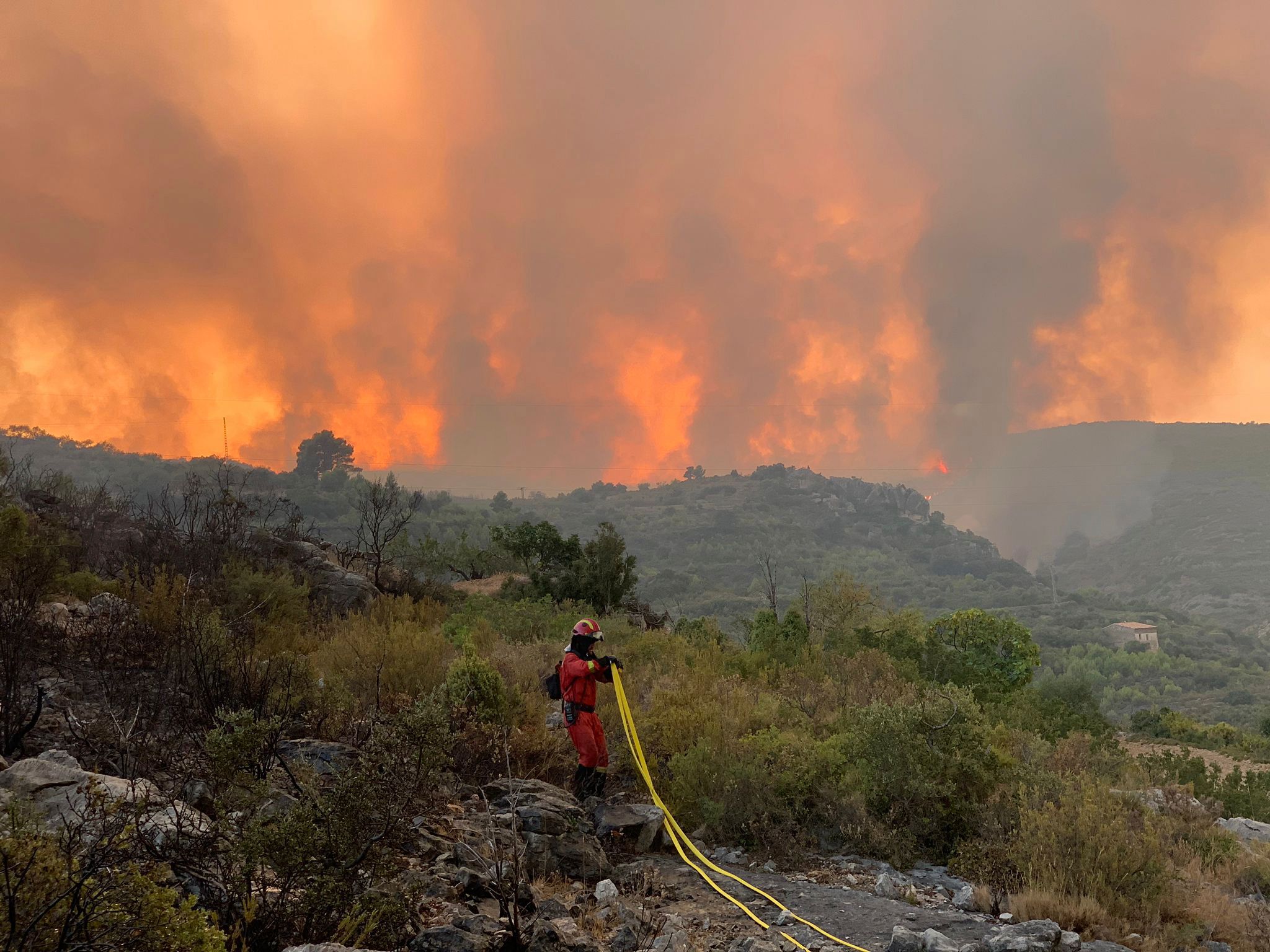 Waldbrand an der Costa Blanca breitet sich aus