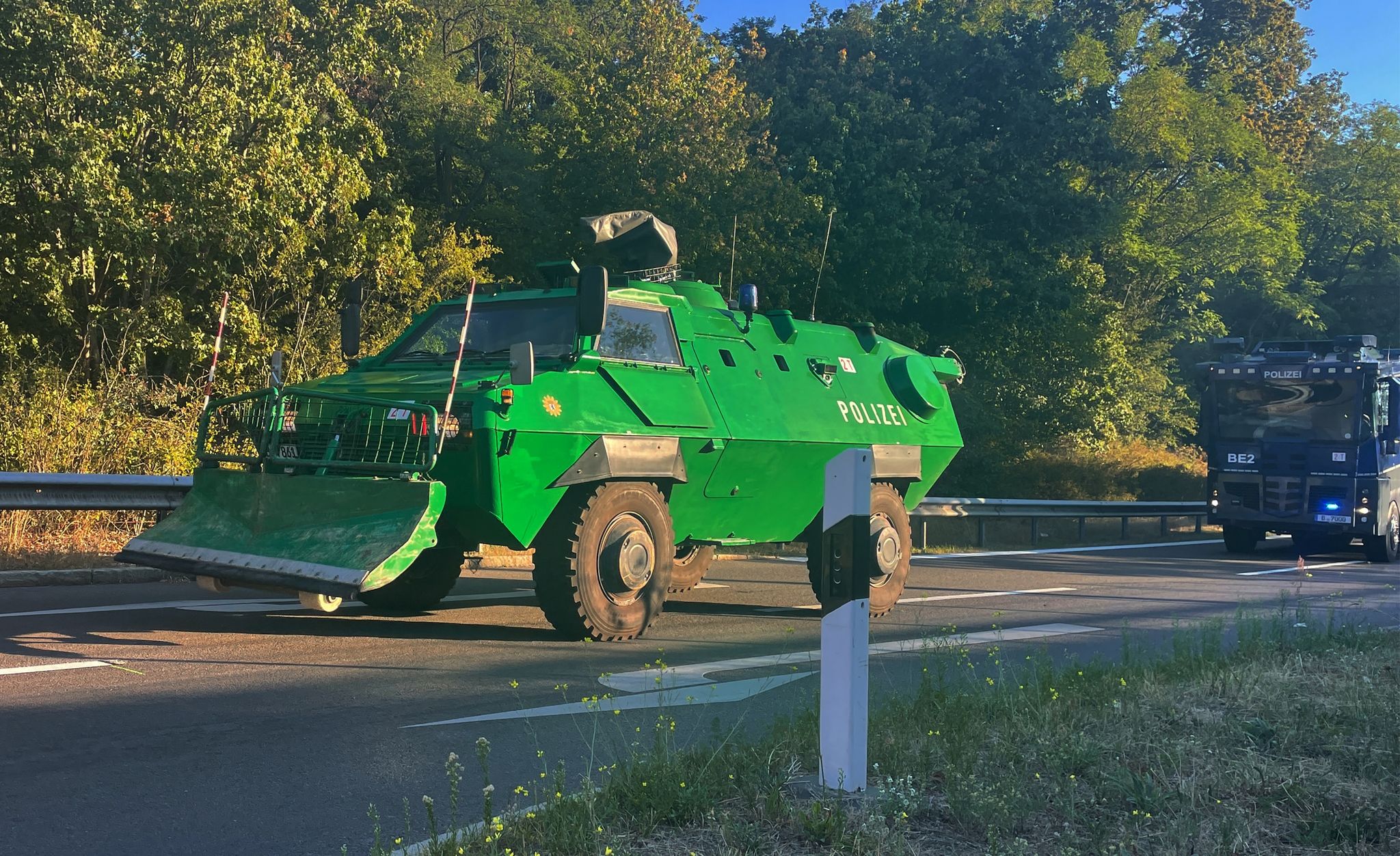 Von Robotern bis Panzern – Hightech gegen Explosionen