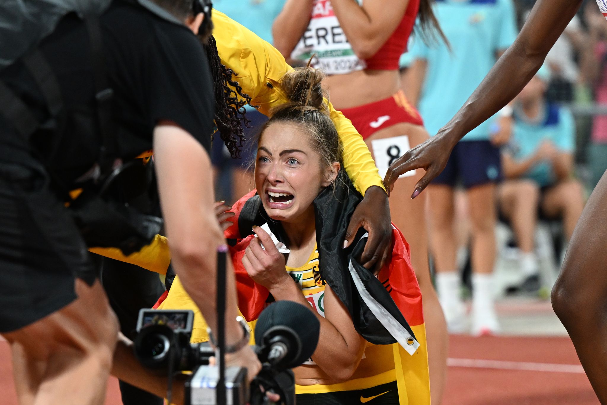 Doppel-Gold: Kaul und Lückenkemper verzücken Olympiastadion