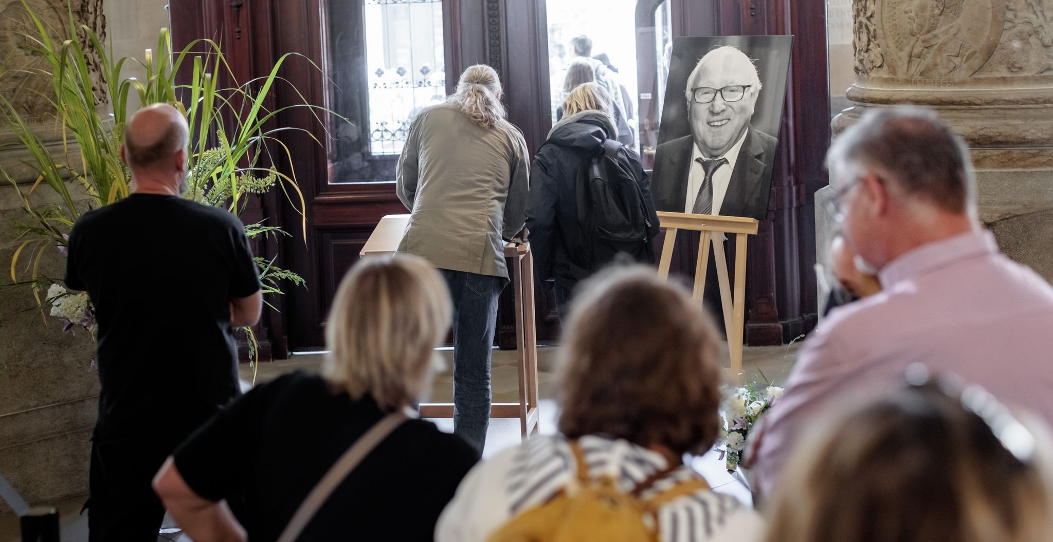 Fußball-Idol Uwe Seeler im engsten Familienkreis beigesetzt