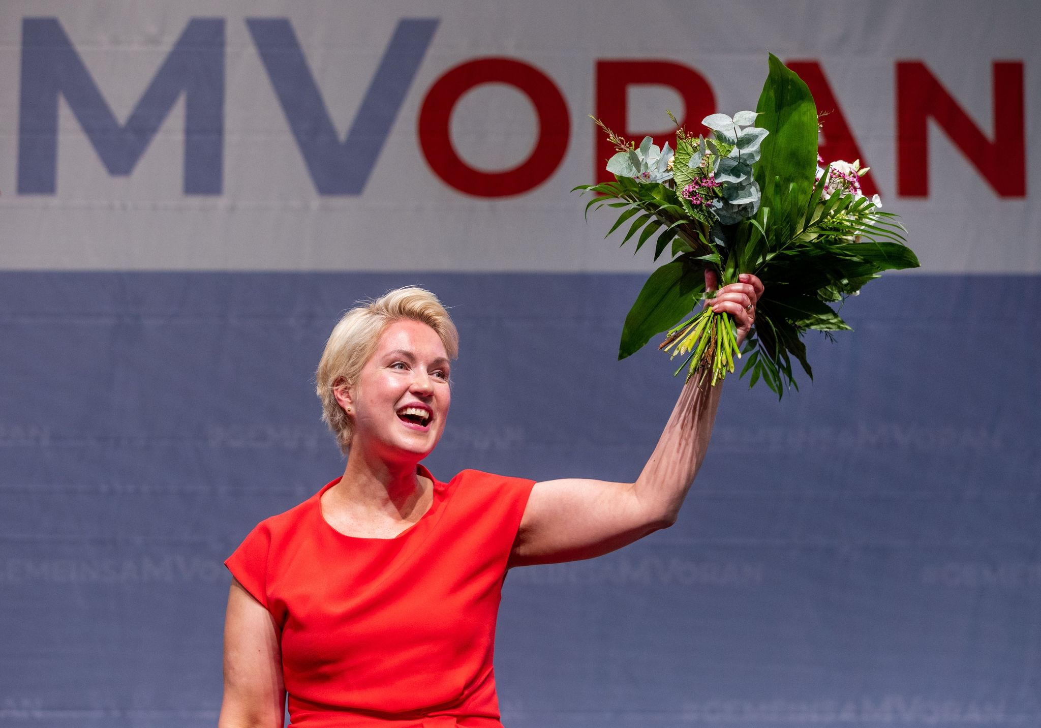 Schwesig bleibt SPD-Chefin im Nordosten – Leichter Dämpfer