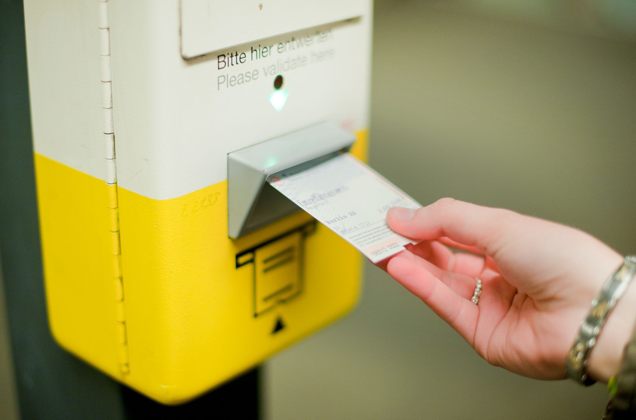 Verbraucherzentralen wollen Anschluss für 9-Euro-Tickets