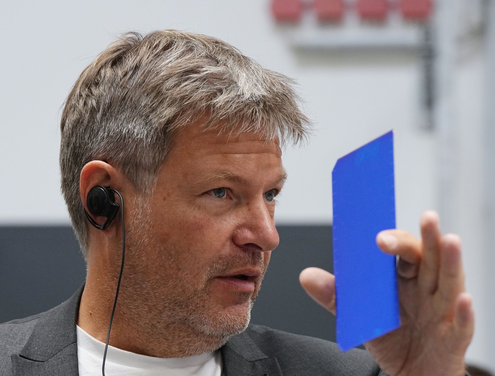 Wirtschaftsministerium geht gegen Video Rechtsextremer vor