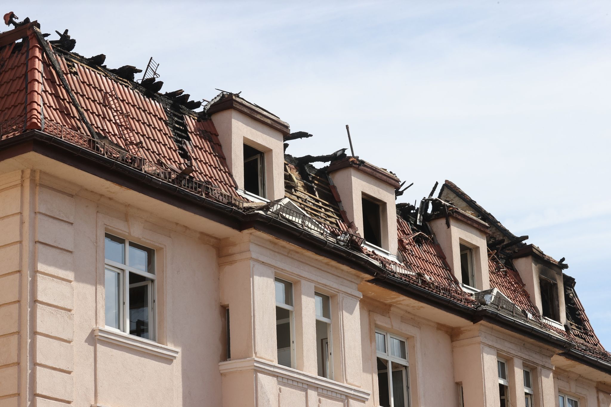 Ermittlungen wegen Mordverdachts nach tödlichem Brand