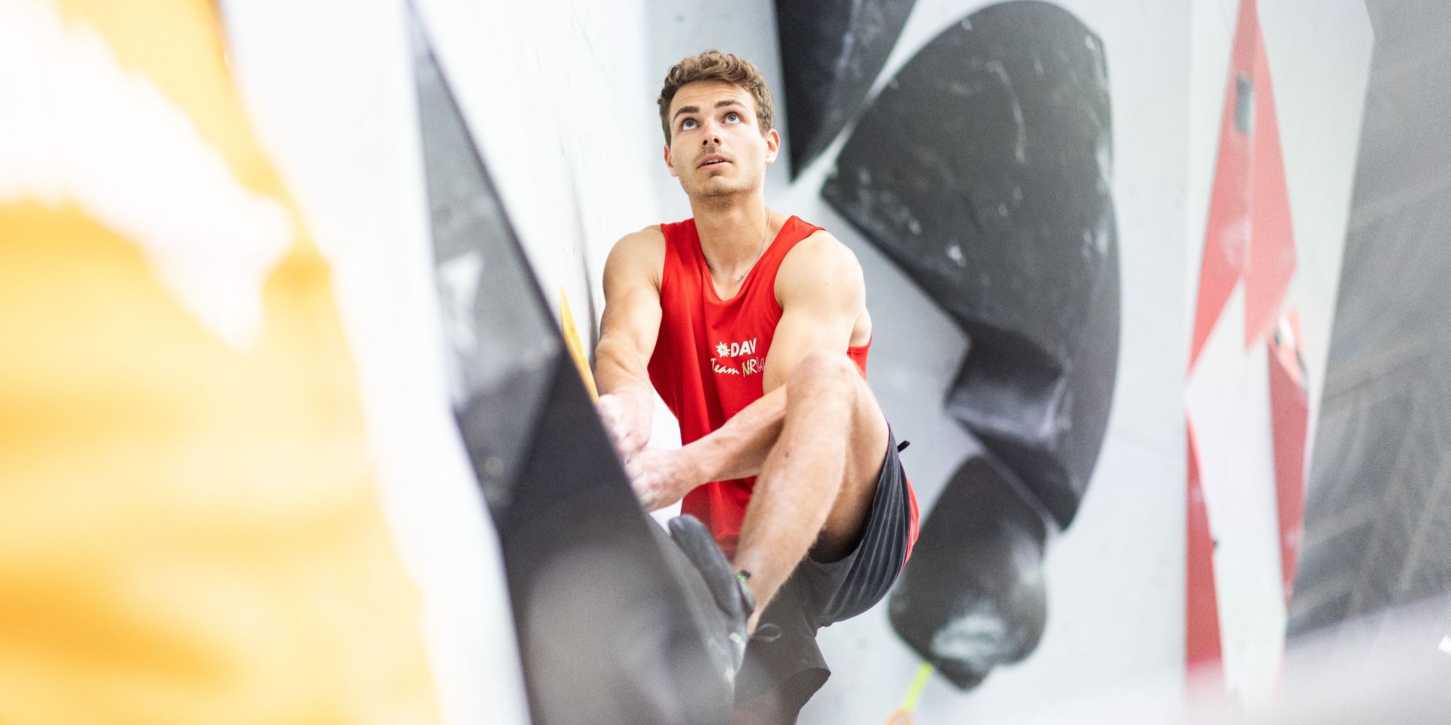 Mit Fingerkraft im Überhang: Flohé strebt nach EM-Gold