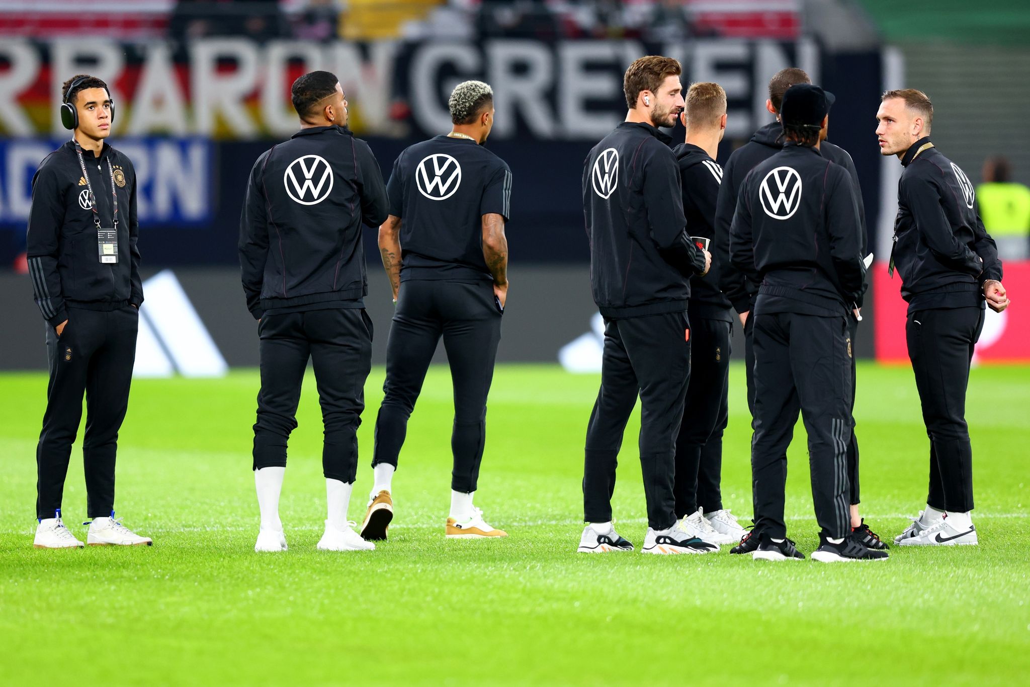 Mit Müller als Kapitän und Gnabry im Angriff gegen Ungarn