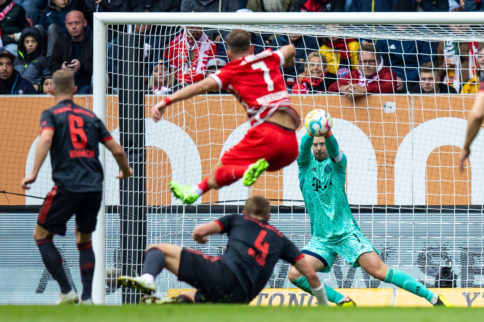 Katerstimmung beim FC Bayern: Giftige Augsburger siegen