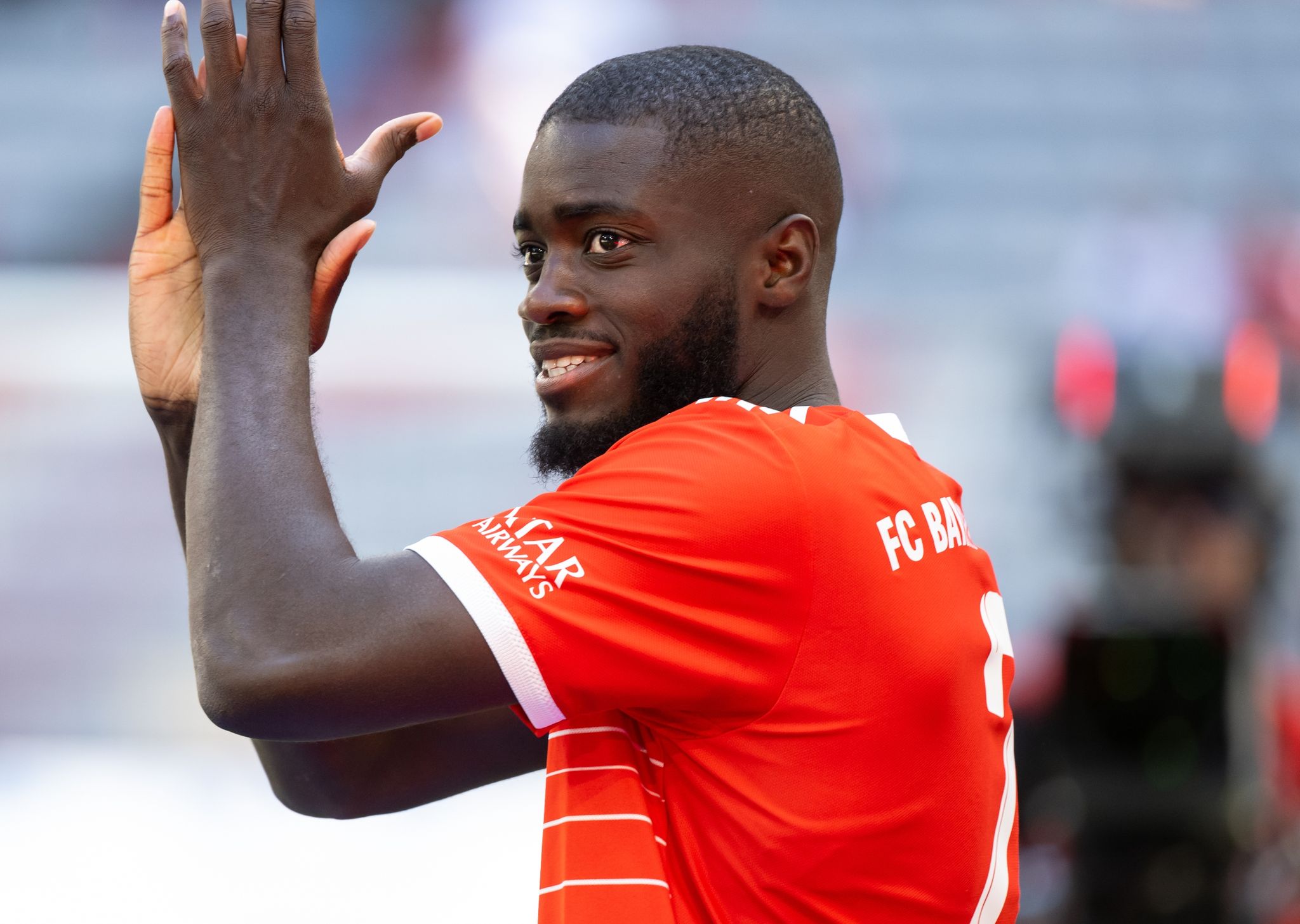 Bayerns Upamecano und Hernández sollen Lewandowski stoppen