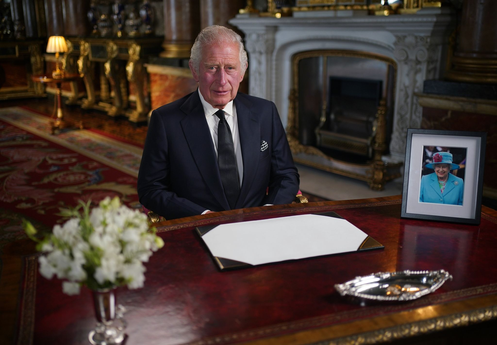 Charles III. wendet sich an Queen: «Danke, liebste Mama»