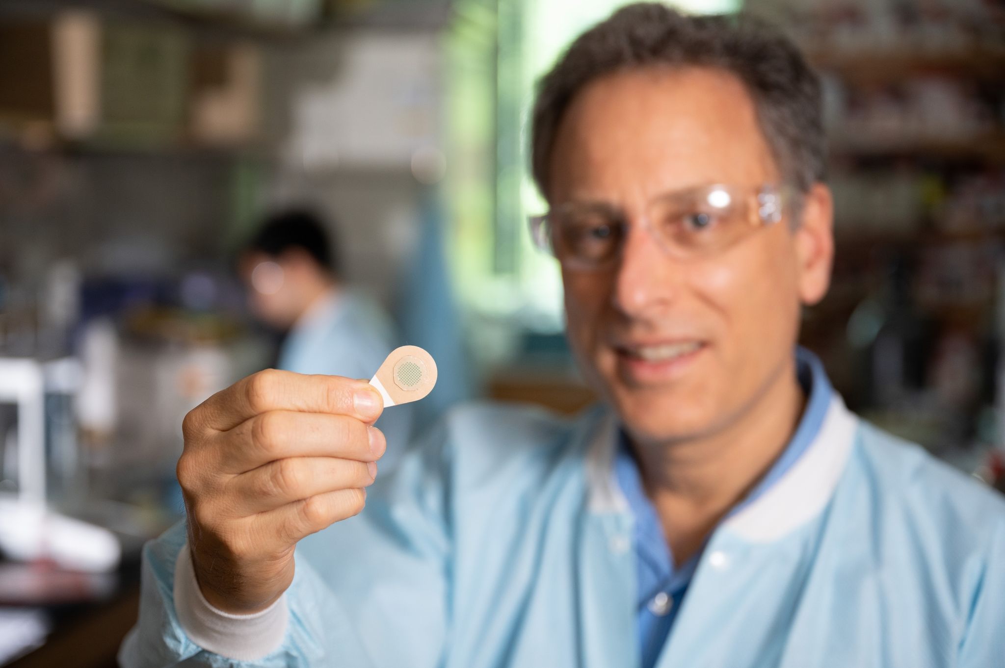 DIY-Tattoos? Forscher stellen Pflaster mit Mininadeln vor