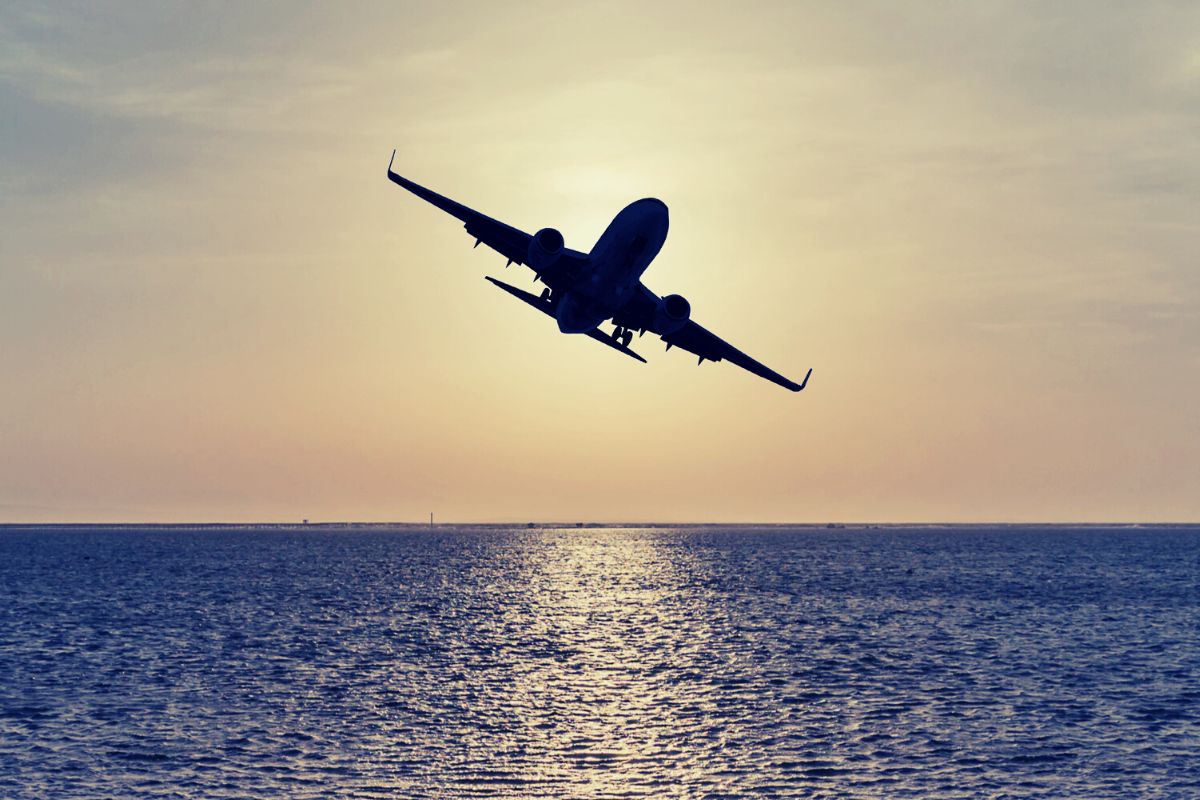 Flugzeug-Absturz: Kaum Hoffnung auf Überlebende