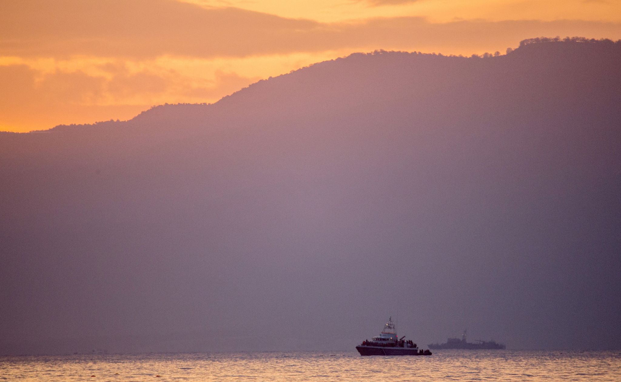 Warnschüsse auf verdächtiges Schiff in Ägäis abgefeuert